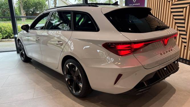 Leon Sportstourer 1.5 eTSI Hybrid 150 ch DSG7