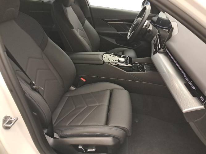 520i 208 ch BVA8