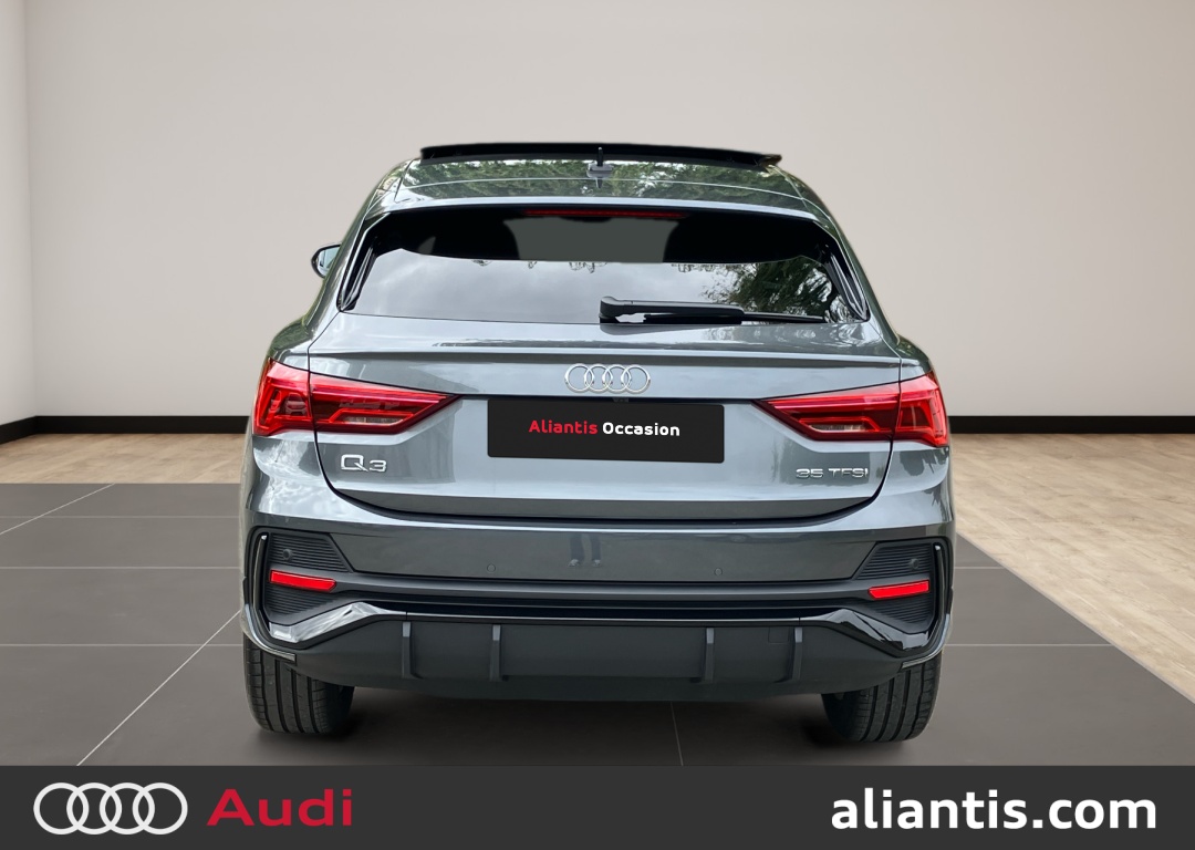 AUDI Q3 SPORTBACK