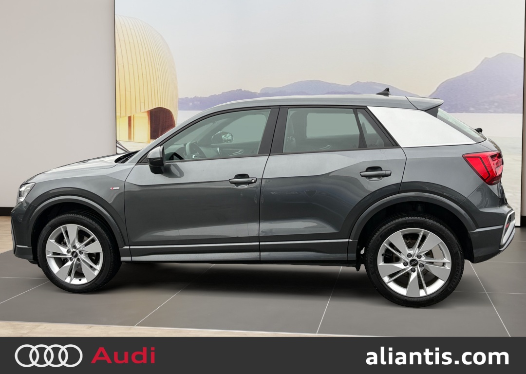 AUDI Q2