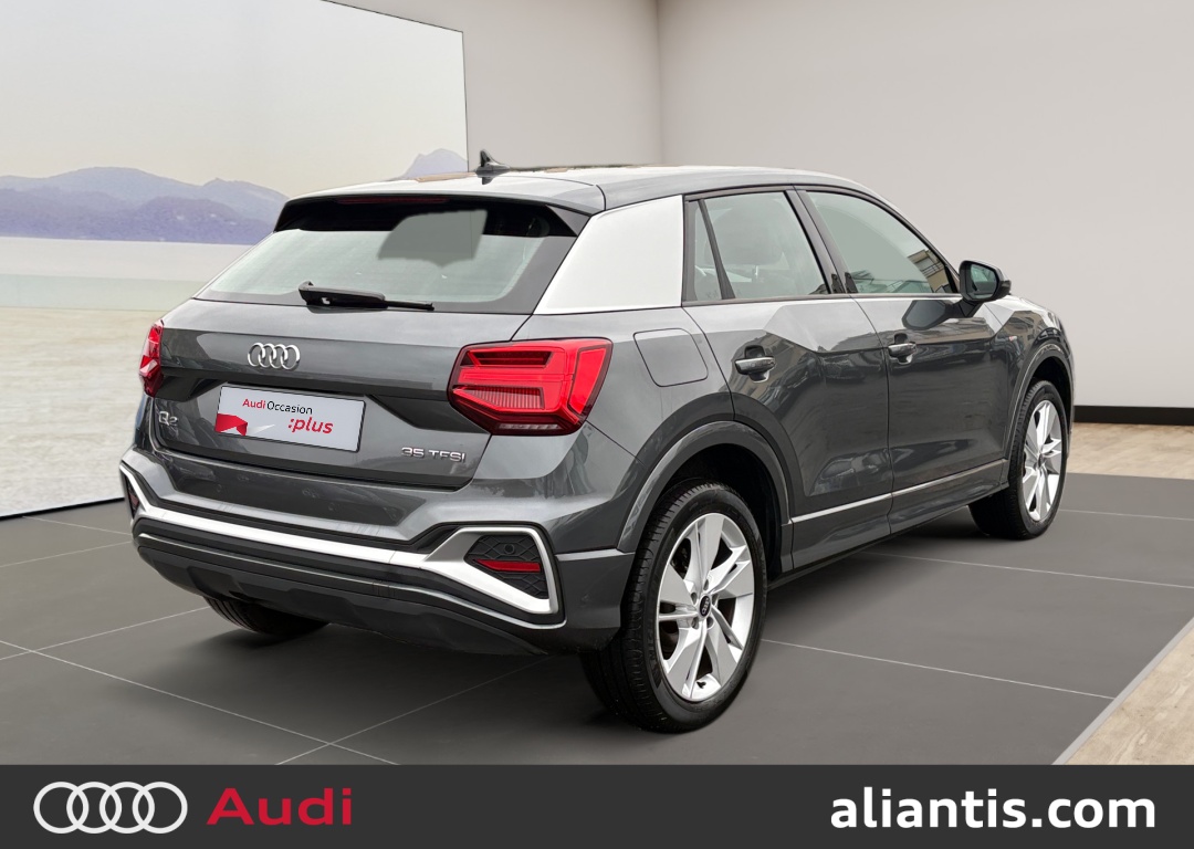 AUDI Q2