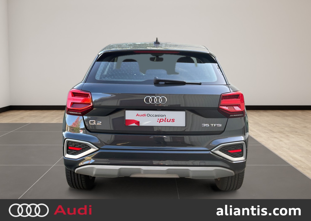 AUDI Q2
