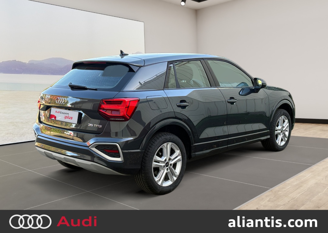 AUDI Q2
