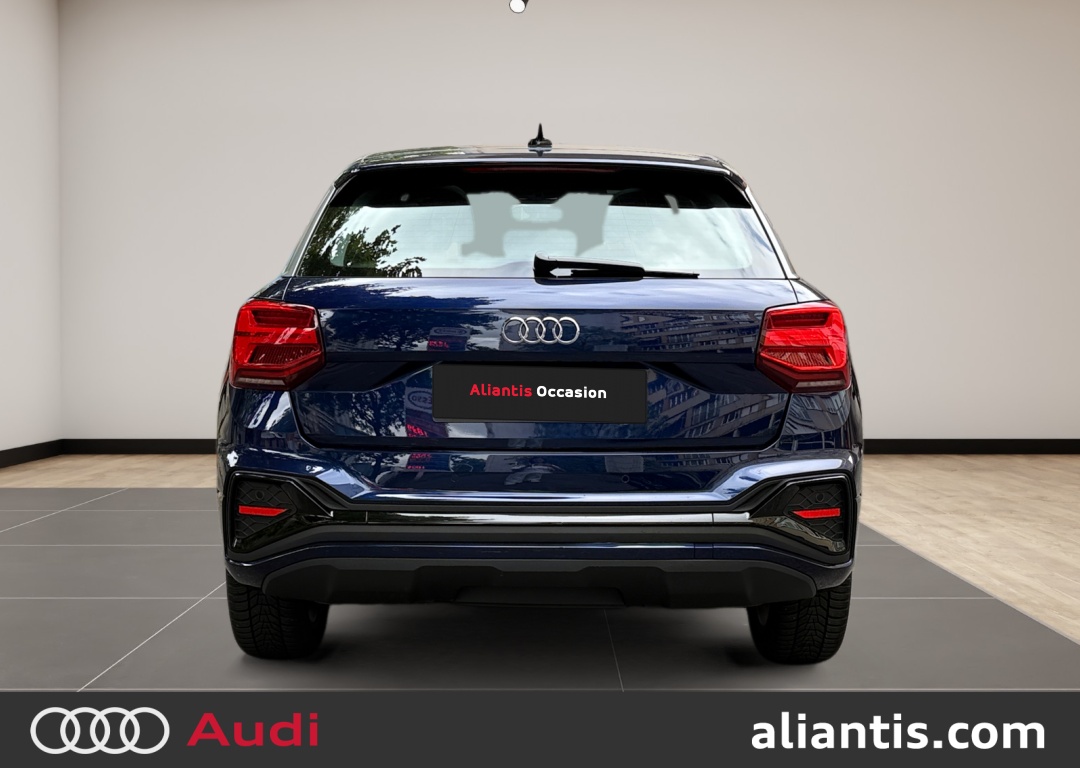 AUDI Q2