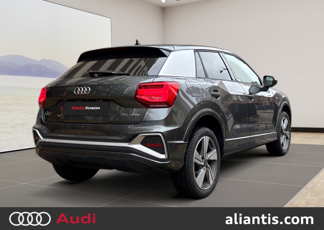 AUDI Q2