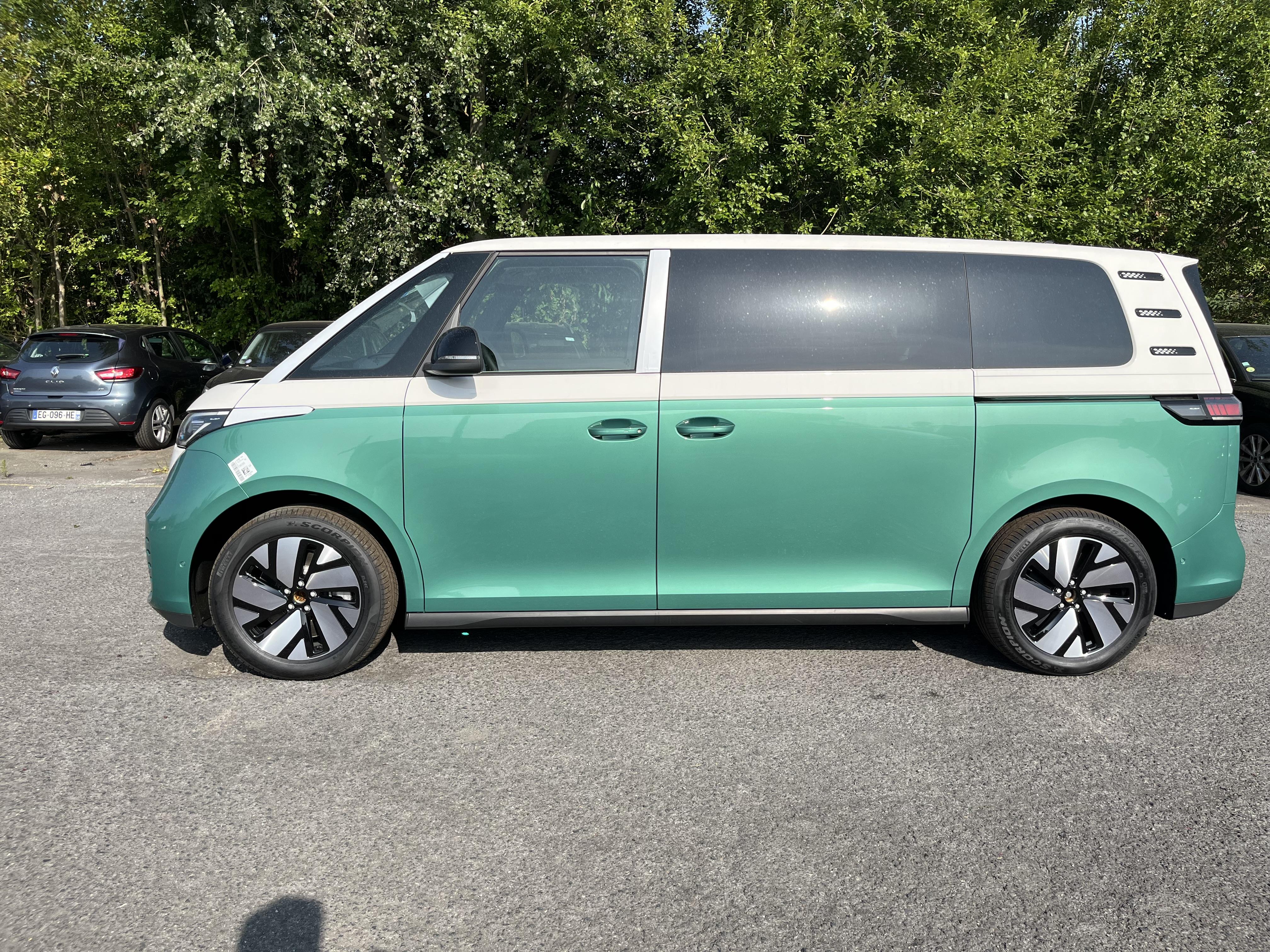 ID. Buzz 286 ch Pro 7 places