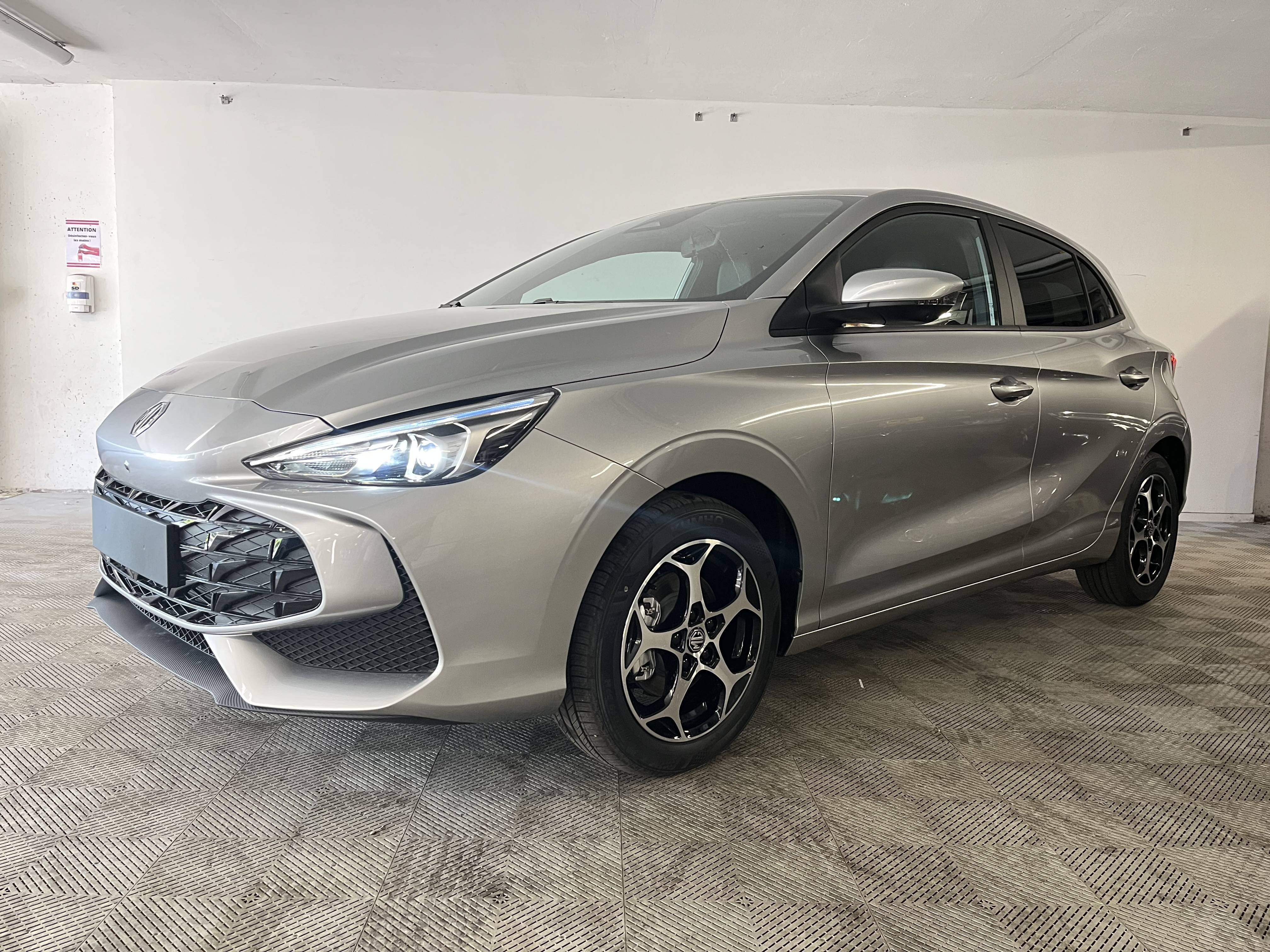 MG3 1.5 L Hybrid+ 195 ch