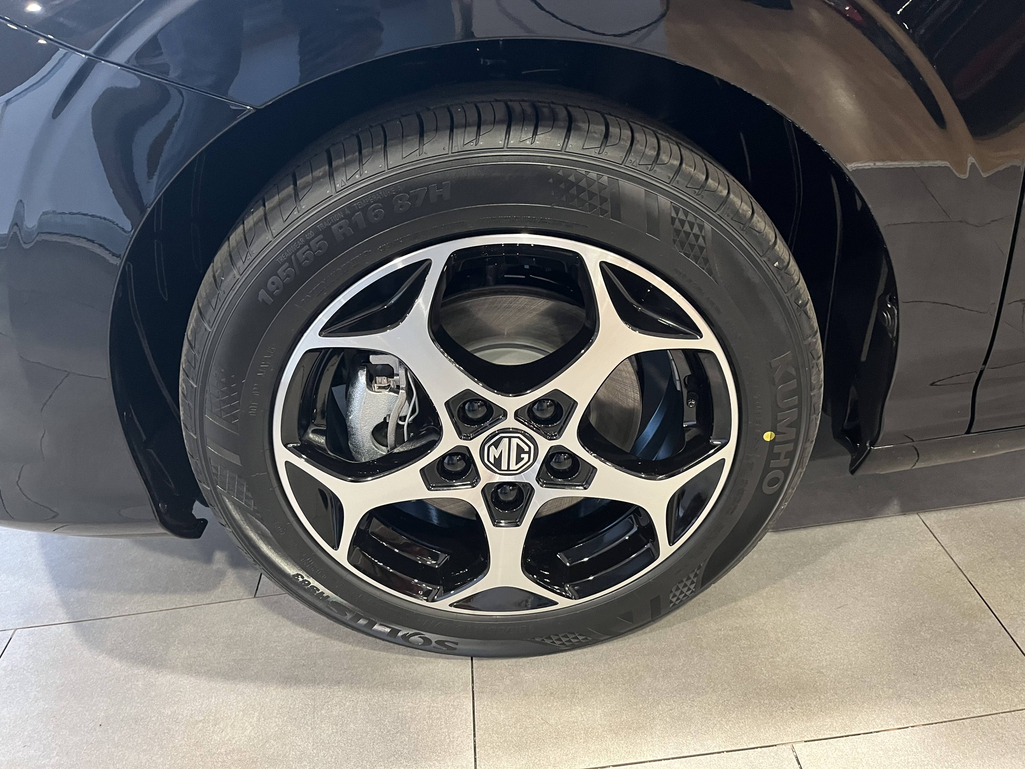 MG3 1.5 L Hybrid+ 195 ch