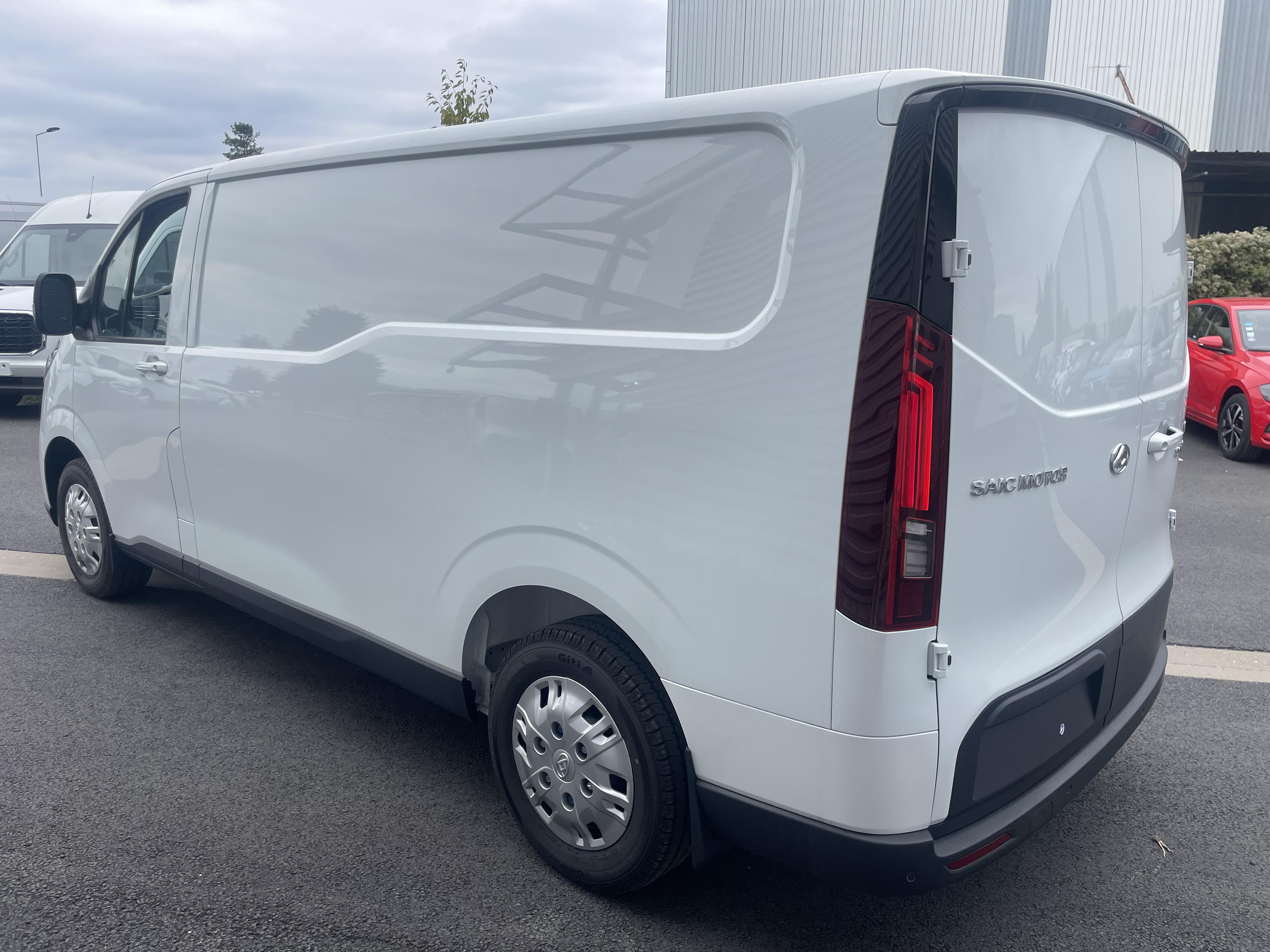 DELIVER7 FOURGON L2H1 2.0D 150 CH