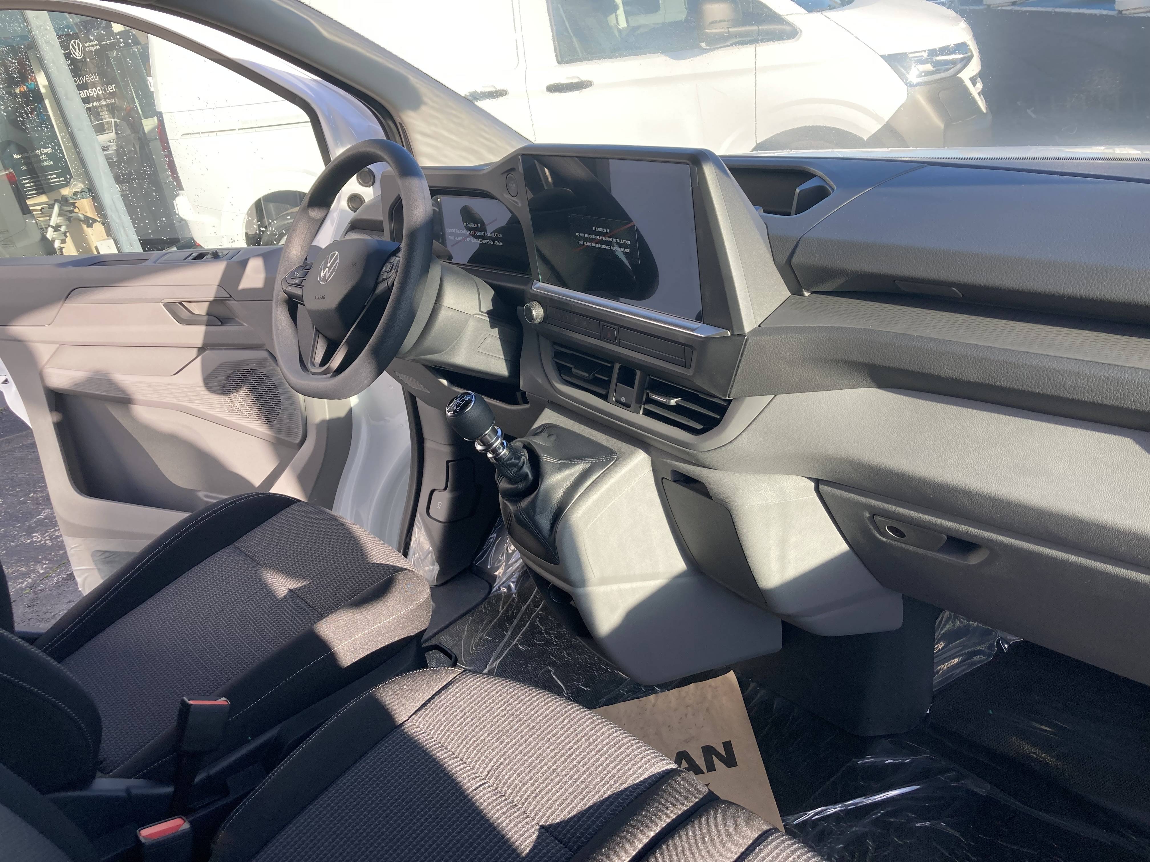 Voitures neuves VOLKSWAGEN UTILITAIRES TRANSPORTER VAN BUSINESS Clermont-Ferrand