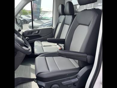 Voitures neuves VOLKSWAGEN UTILITAIRES CRAFTER CHASSIS CABINE BUSINESS Clermont-Ferrand