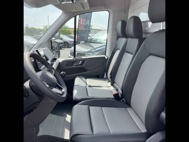 Voitures neuves VOLKSWAGEN UTILITAIRES CRAFTER CHASSIS CABINE BUSINESS Clermont-Ferrand