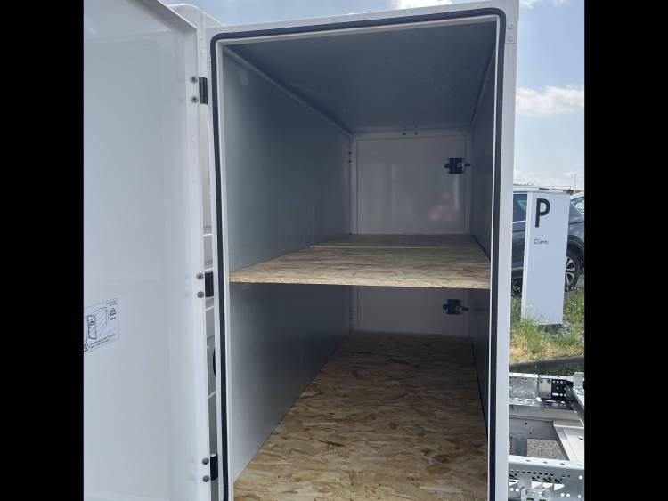 Voitures neuves VOLKSWAGEN UTILITAIRES CRAFTER CHASSIS CABINE BUSINESS Clermont-Ferrand