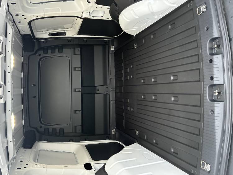 Voitures neuves VOLKSWAGEN UTILITAIRES Caddy Cargo BUSINESS Clermont-Ferrand