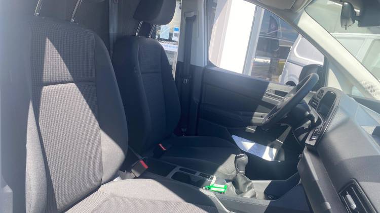 Voitures neuves VOLKSWAGEN UTILITAIRES CADDY CARGO MAXI FLEXIBLE BUSINESS Clermont-Ferrand
