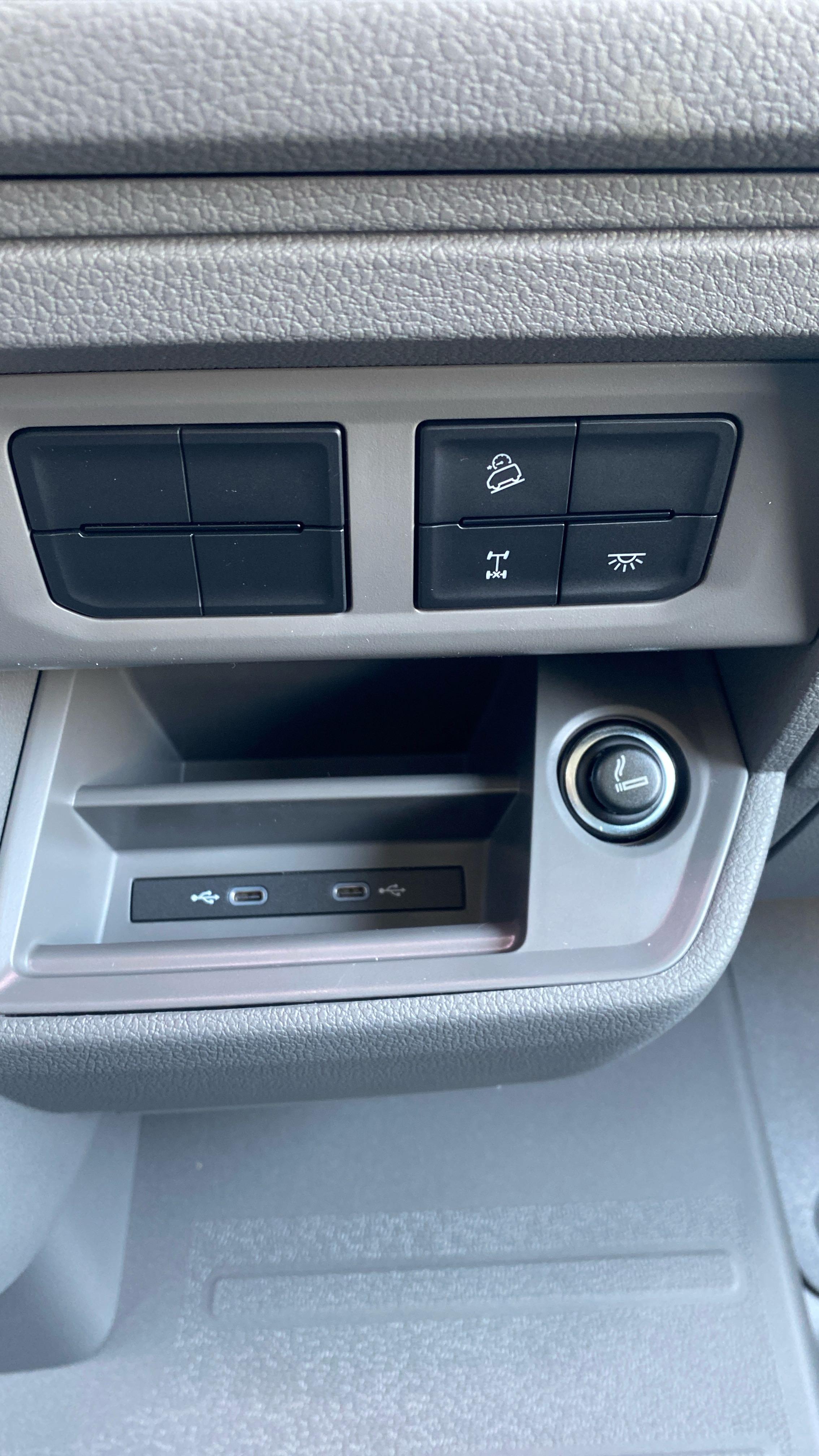 Voitures neuves VOLKSWAGEN UTILITAIRES CRAFTER PROCAB BUSINESS Clermont-Ferrand