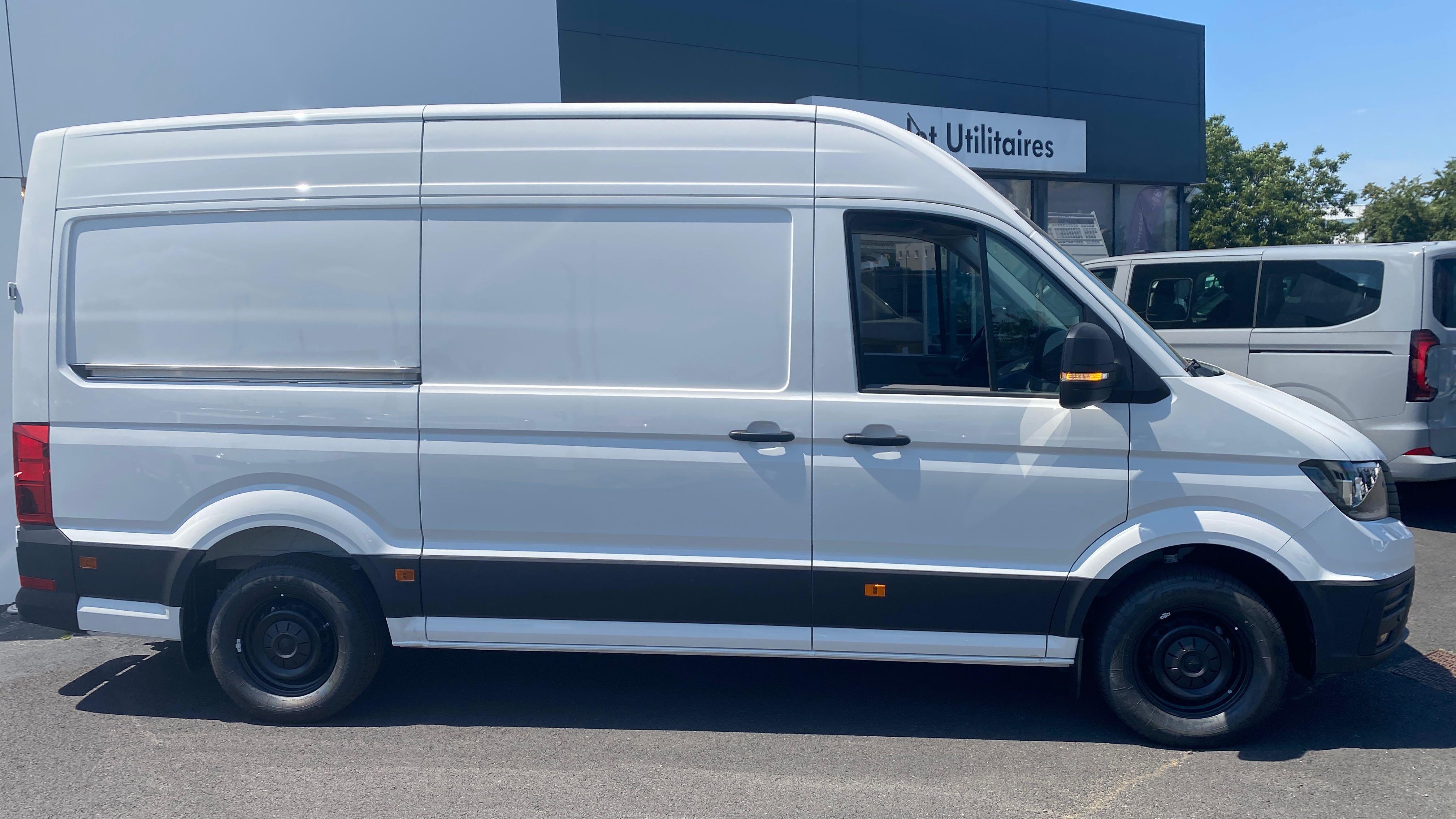 Voitures neuves VOLKSWAGEN UTILITAIRES CRAFTER PROCAB BUSINESS Clermont-Ferrand