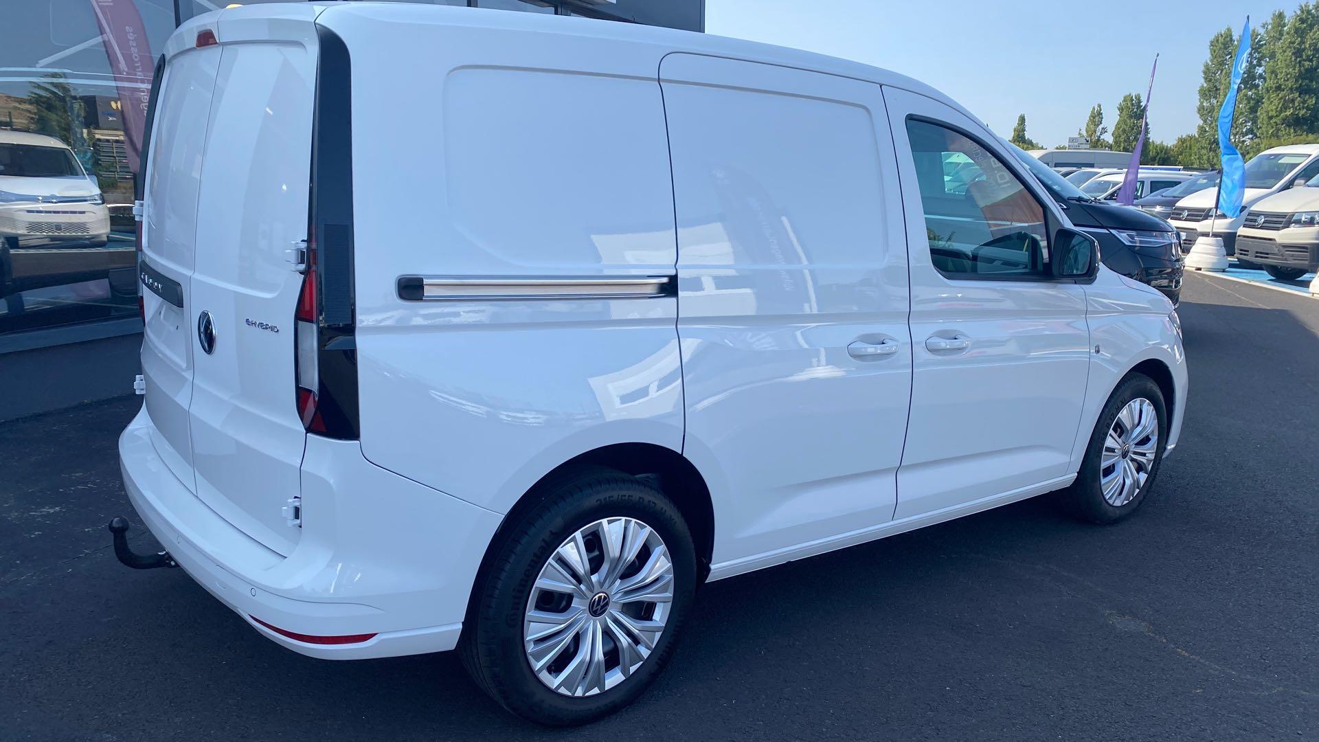 Voitures neuves VOLKSWAGEN UTILITAIRES Caddy Cargo BUSINESS Clermont-Ferrand