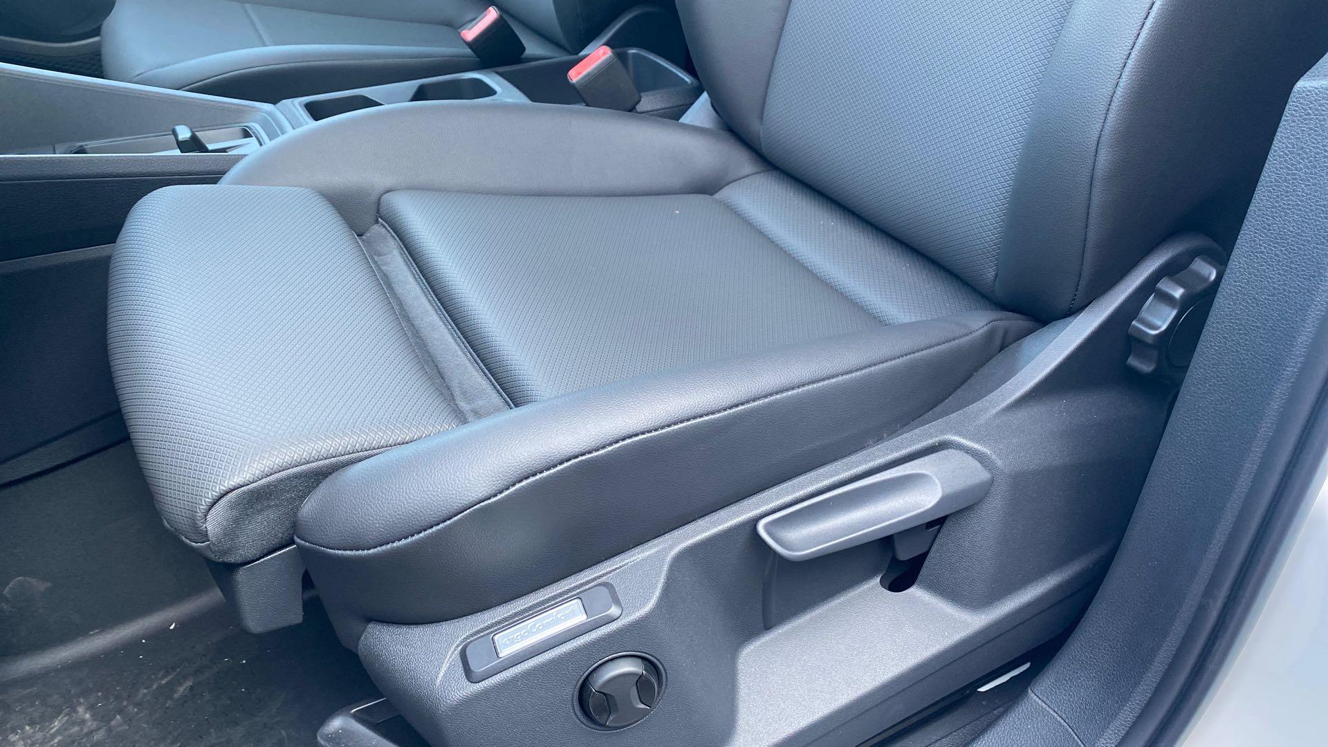 Voitures neuves VOLKSWAGEN UTILITAIRES Caddy Cargo BUSINESS Clermont-Ferrand