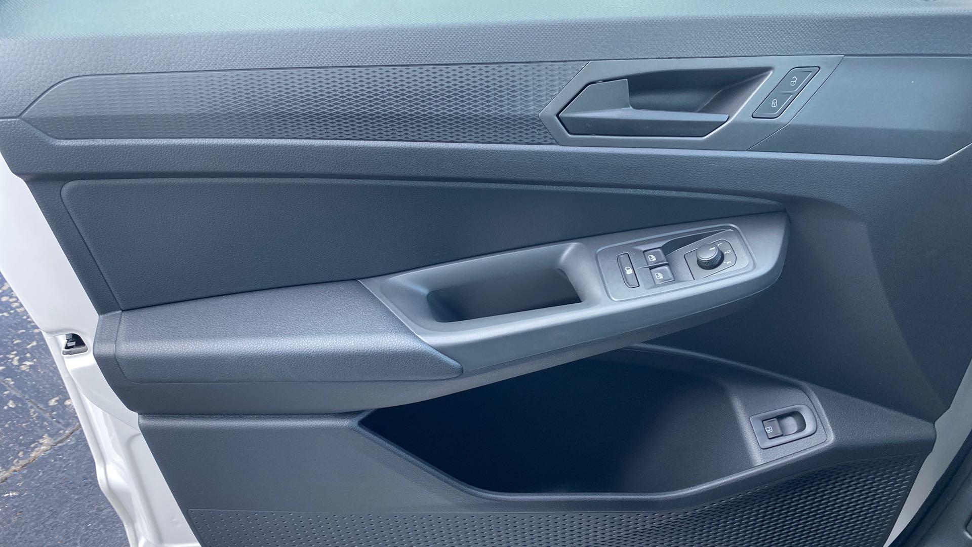 Voitures neuves VOLKSWAGEN UTILITAIRES Caddy Cargo BUSINESS Clermont-Ferrand