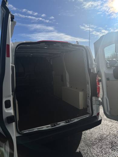 Voitures neuves VOLKSWAGEN UTILITAIRES E-TRANSPORTER VAN  Clermont-Ferrand