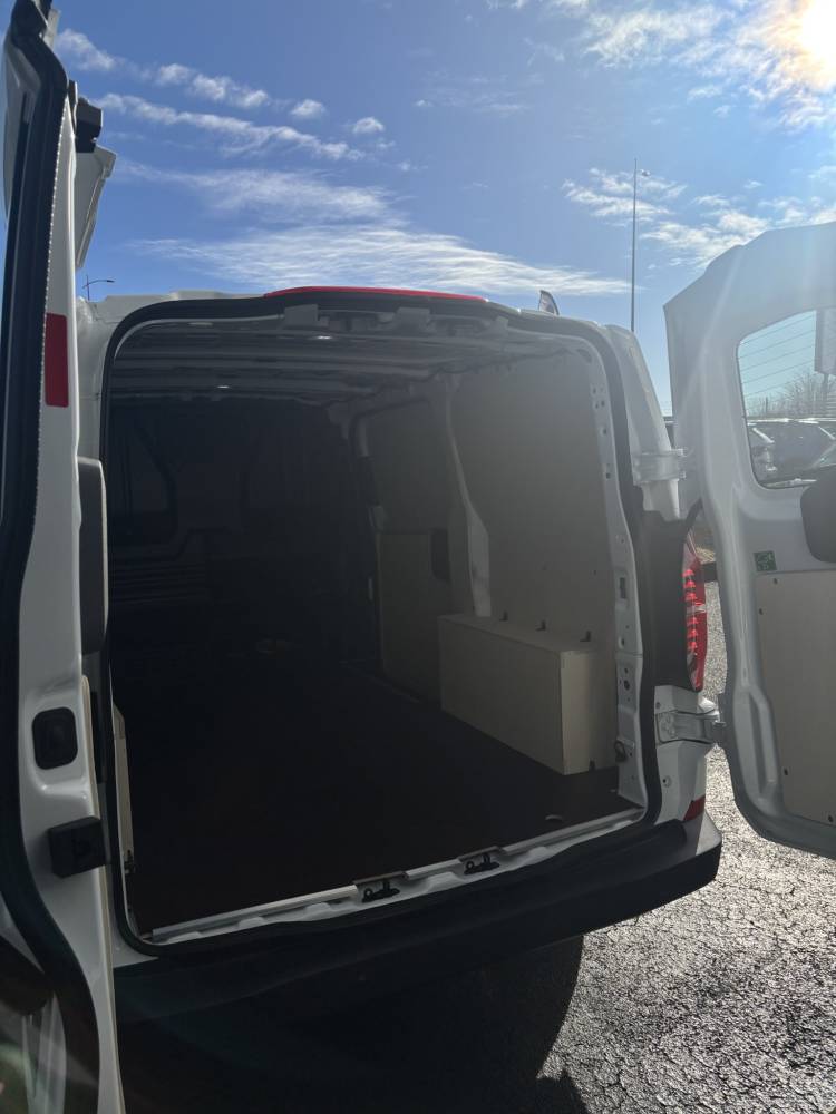 Voitures neuves VOLKSWAGEN UTILITAIRES E-TRANSPORTER VAN  Clermont-Ferrand