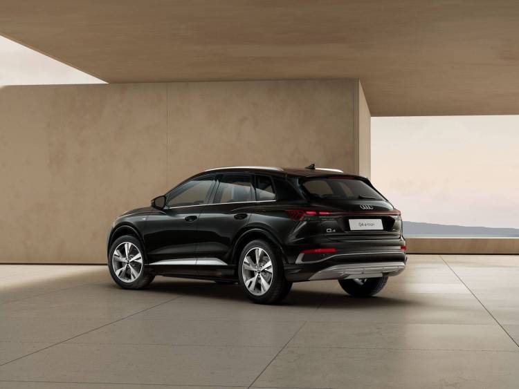 Voitures neuves Audi Q4 e-tron S line Montigny-le-Bretonneux