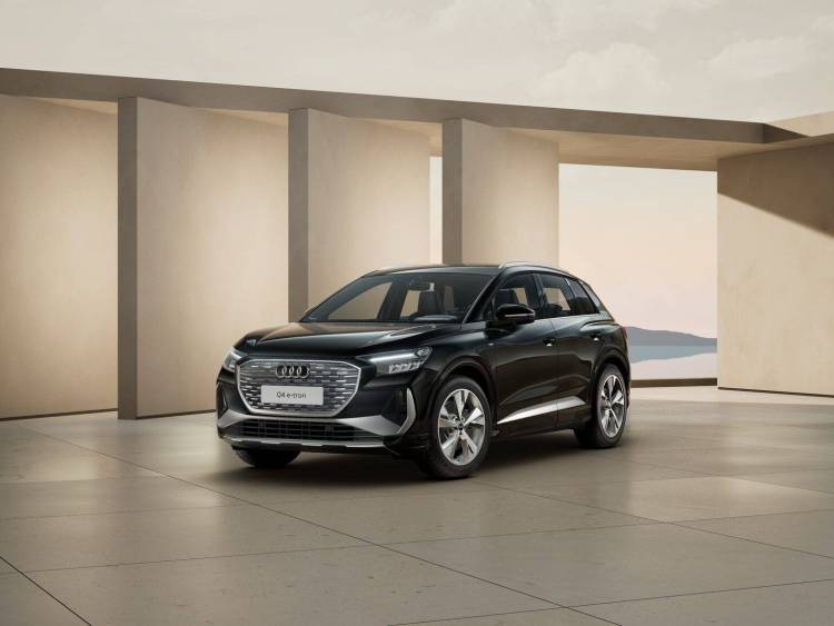 Voitures neuves Audi Q4 e-tron S line Montigny-le-Bretonneux
