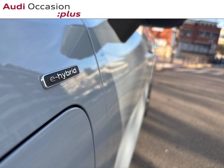 Voitures neuves Audi Q3 HYBRIDE S line Paris