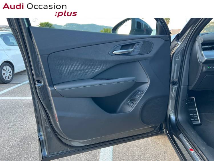 Voitures neuves Audi Q3 HYBRIDE S line Nice