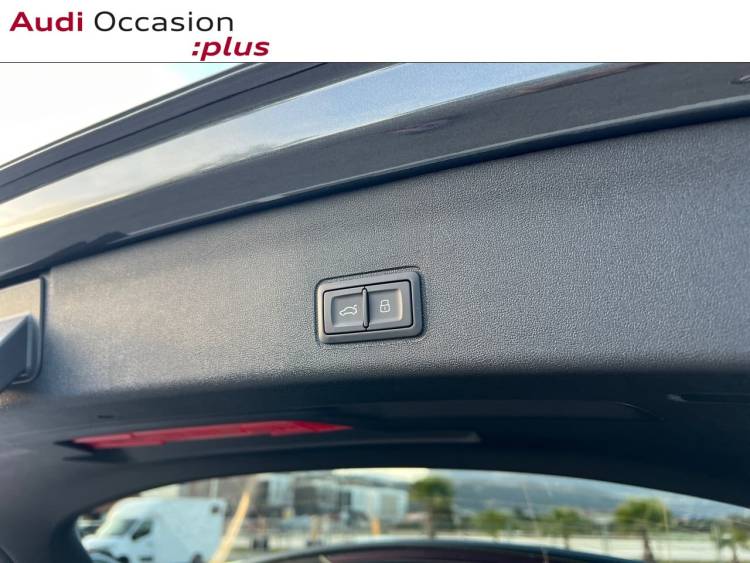 Voitures neuves Audi Q3 HYBRIDE S line Nice