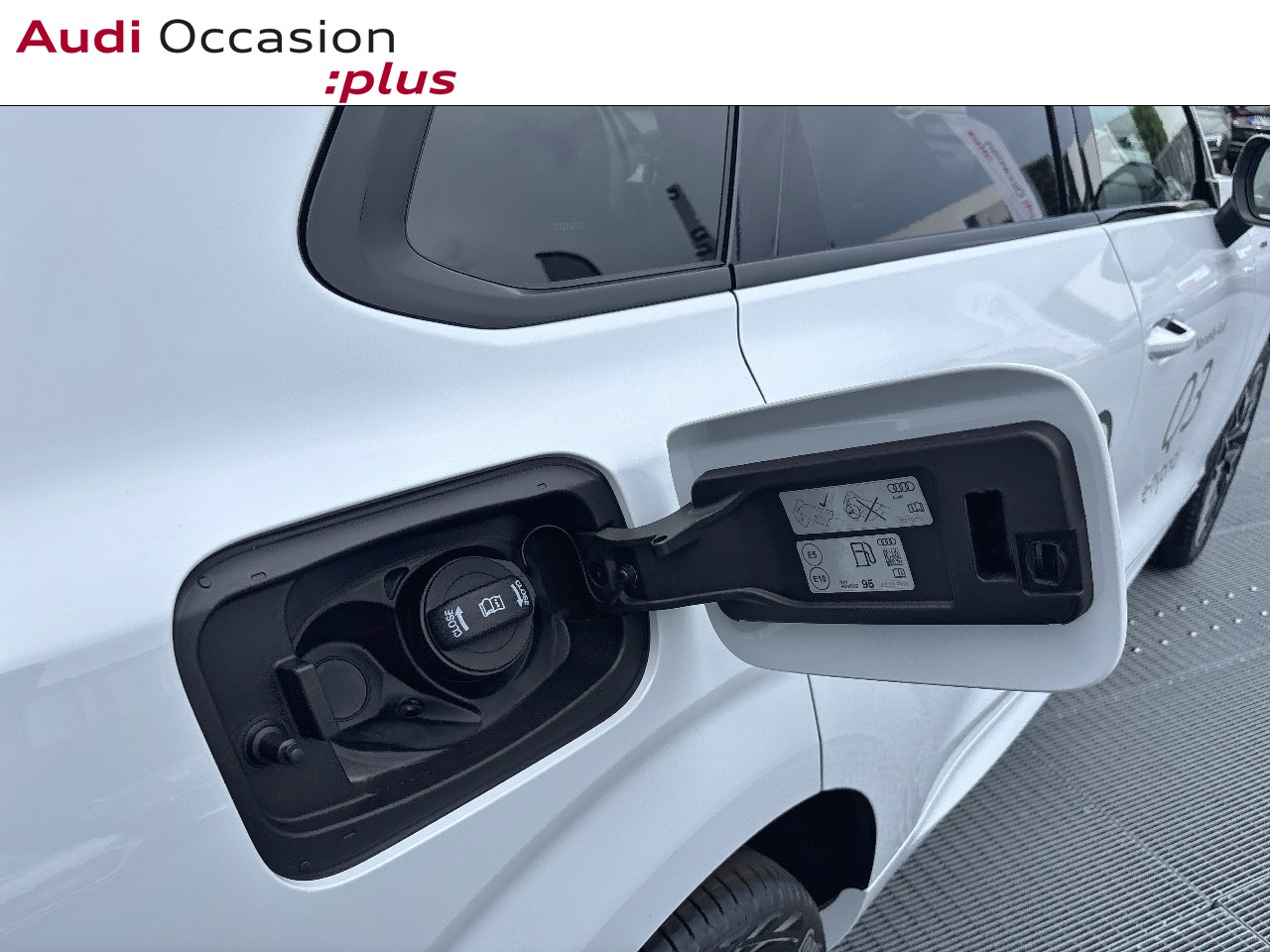 Voitures neuves Audi Q3 HYBRIDE S line Mougins