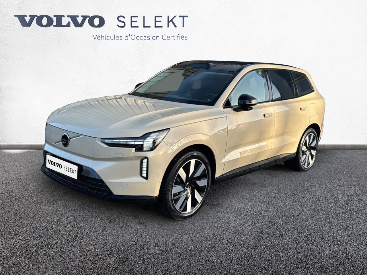 VOLVO EX90