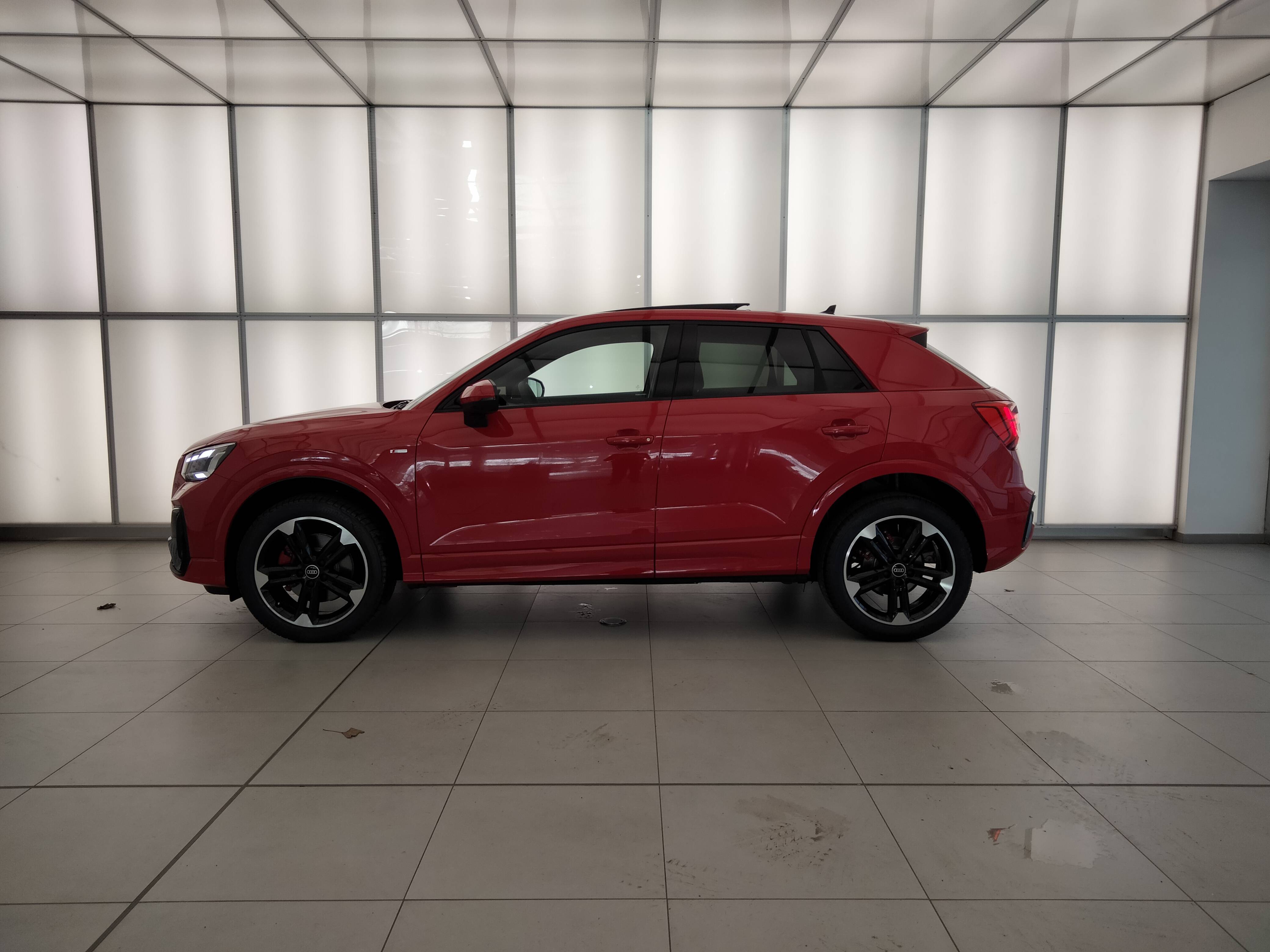AUDI Q2