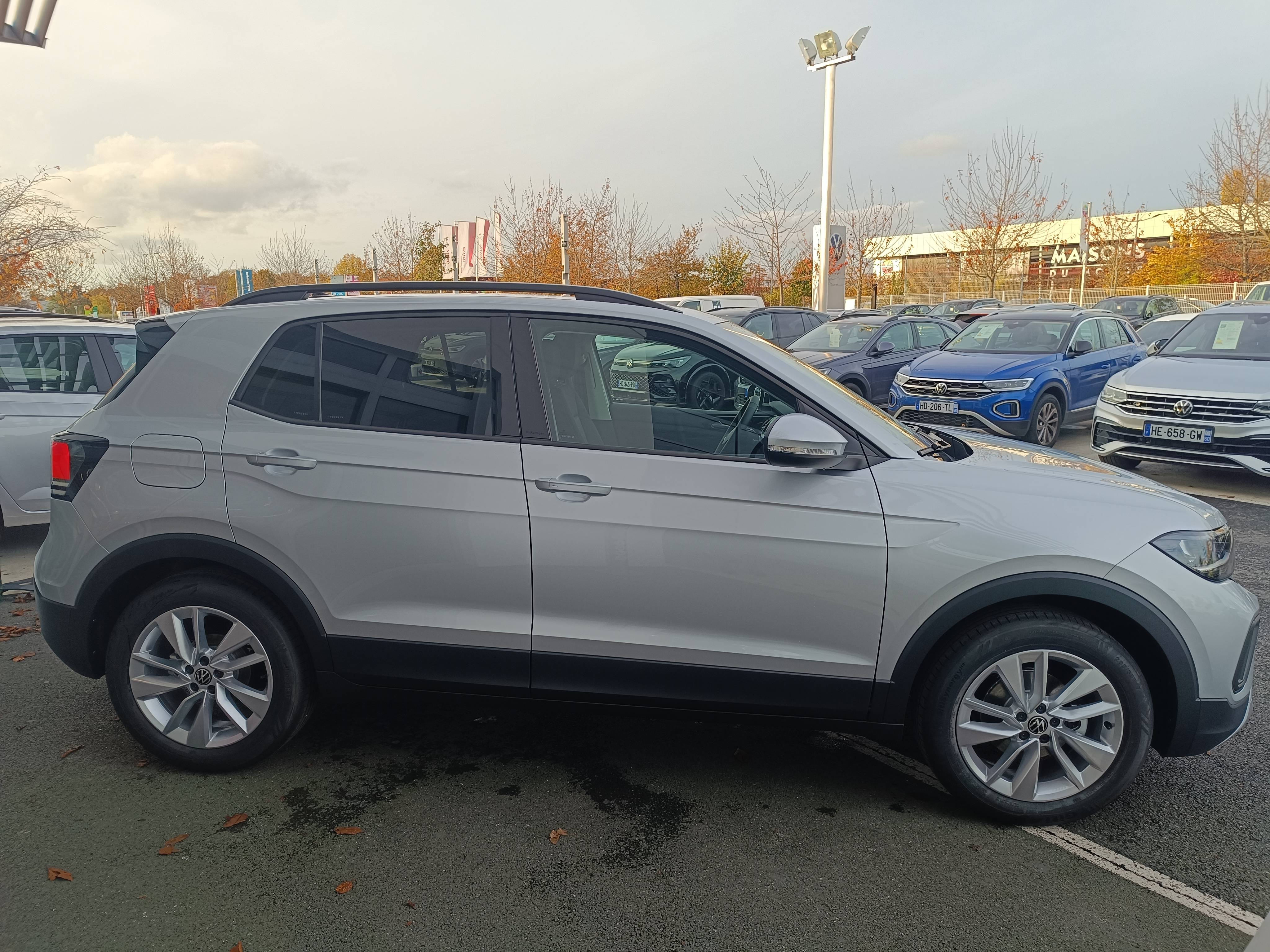 VOLKSWAGEN T-CROSS