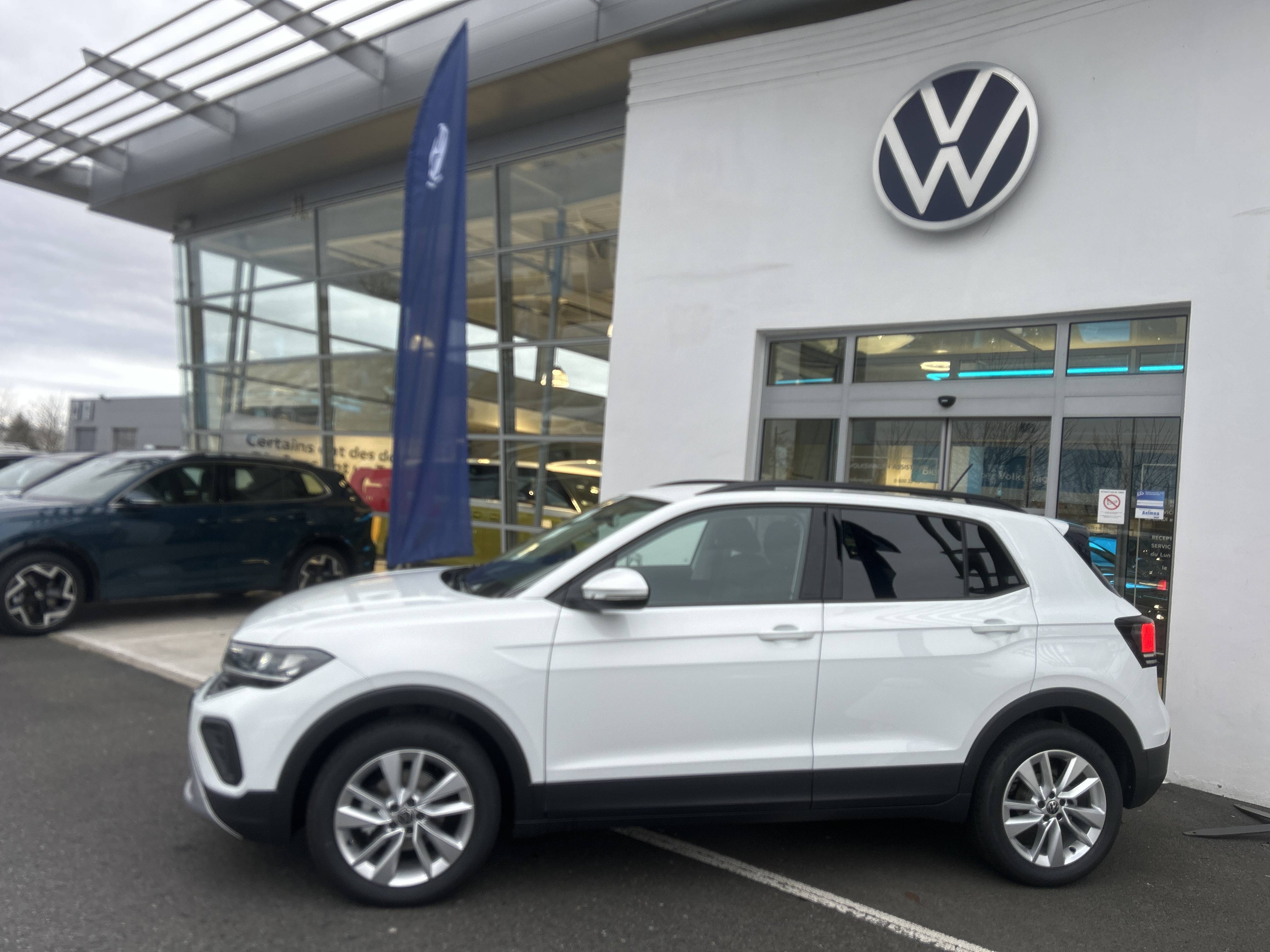 VOLKSWAGEN T-CROSS
