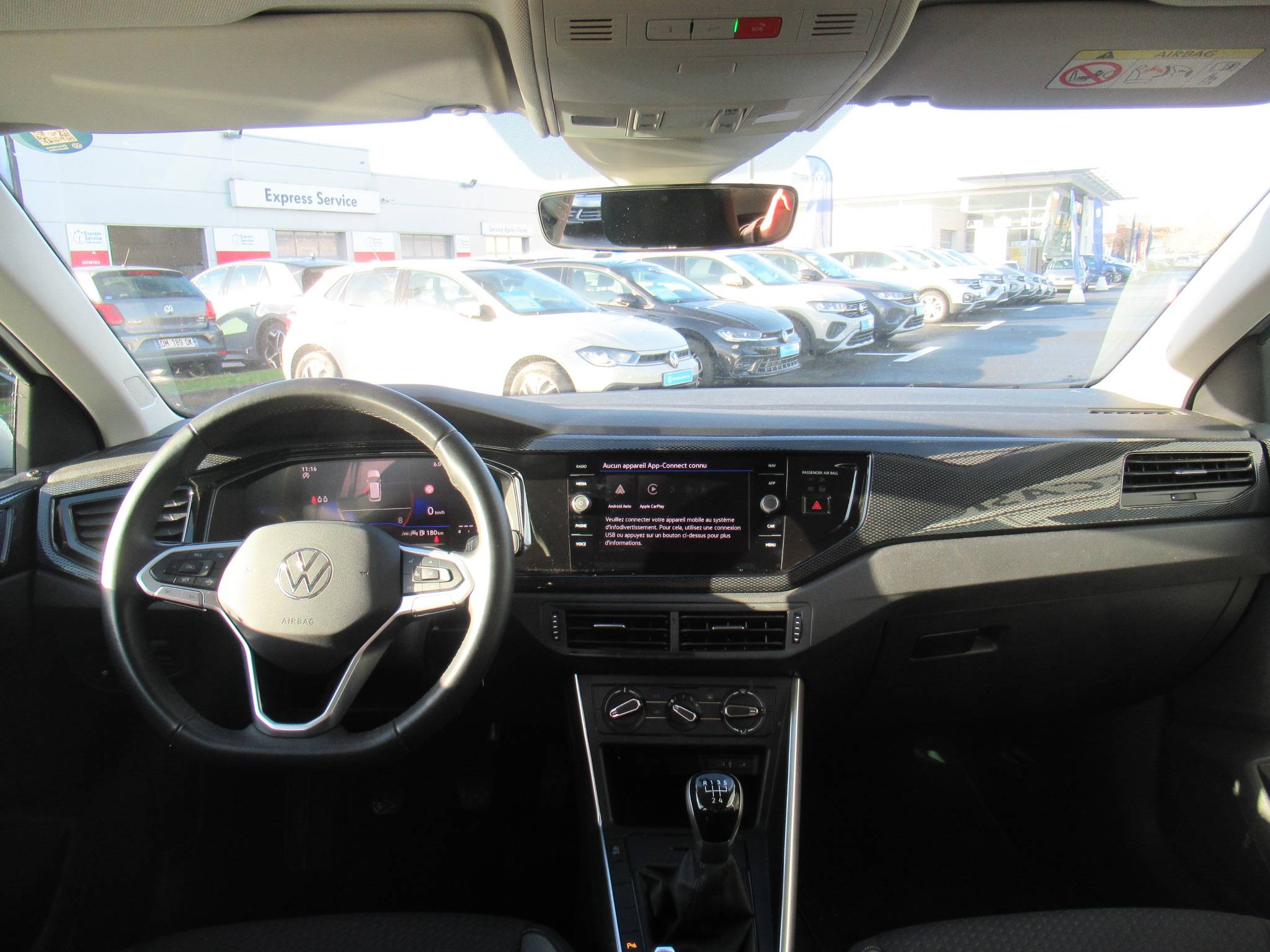 VOLKSWAGEN POLO