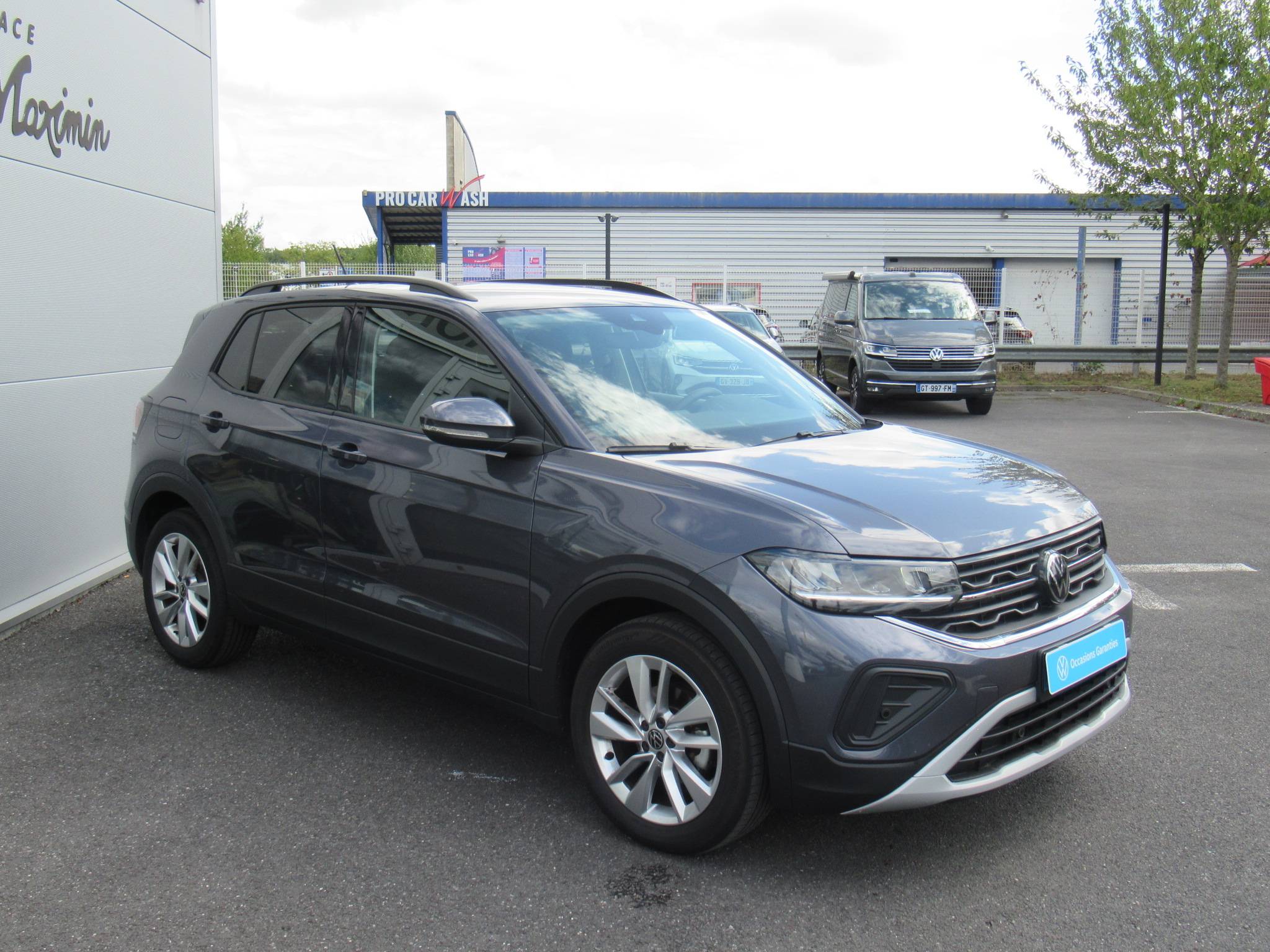 VOLKSWAGEN T-CROSS