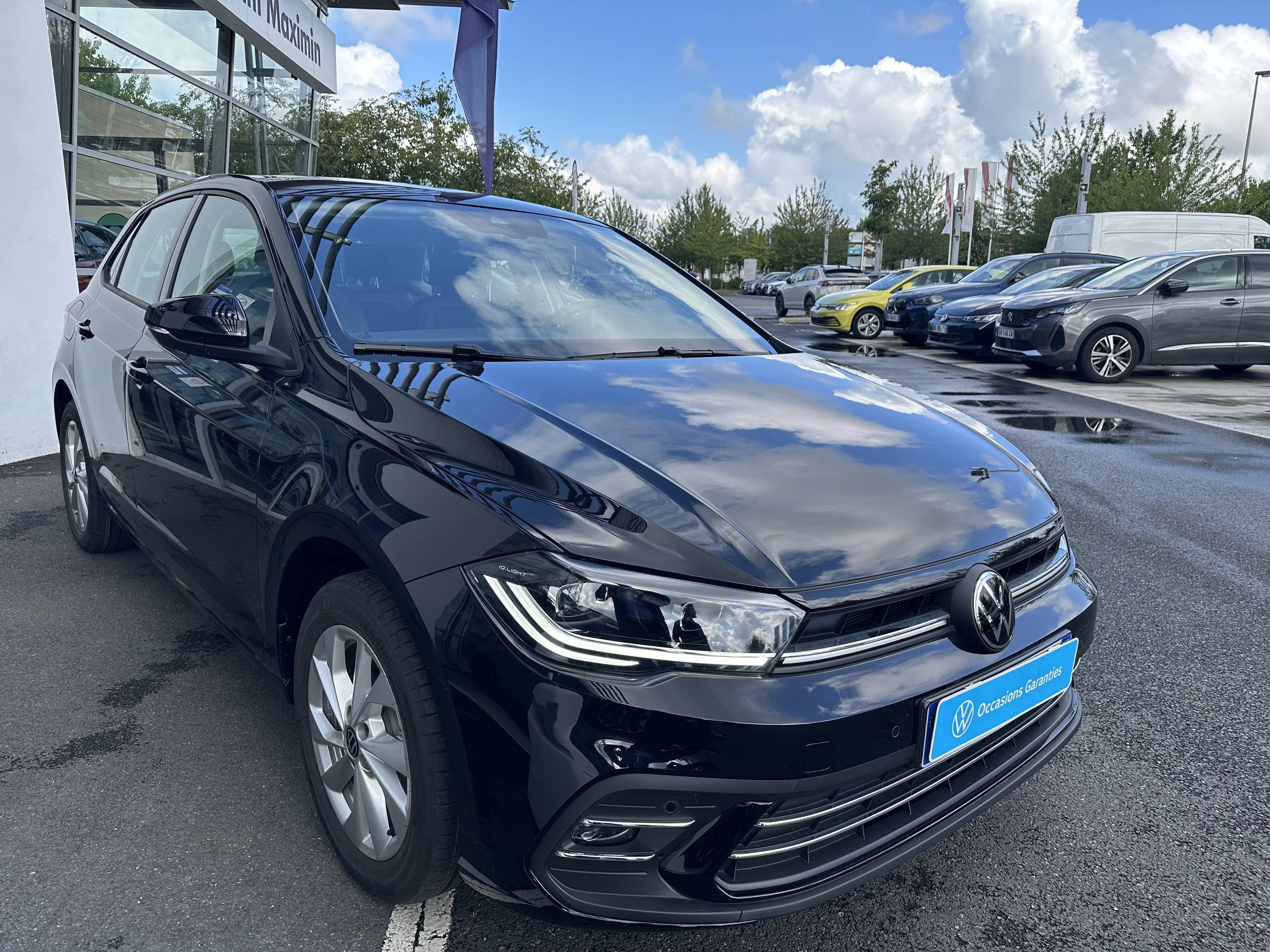 VOLKSWAGEN POLO
