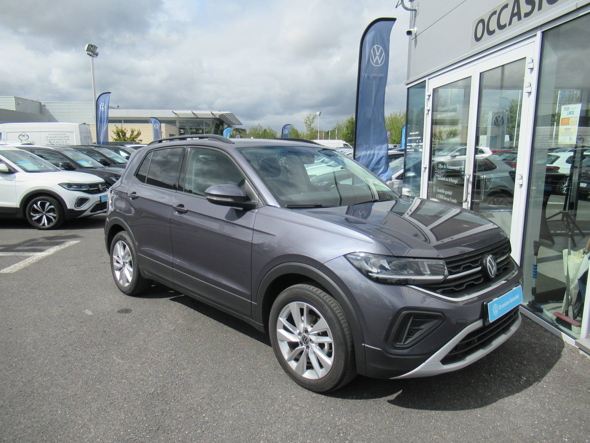 VOLKSWAGEN T-CROSS
