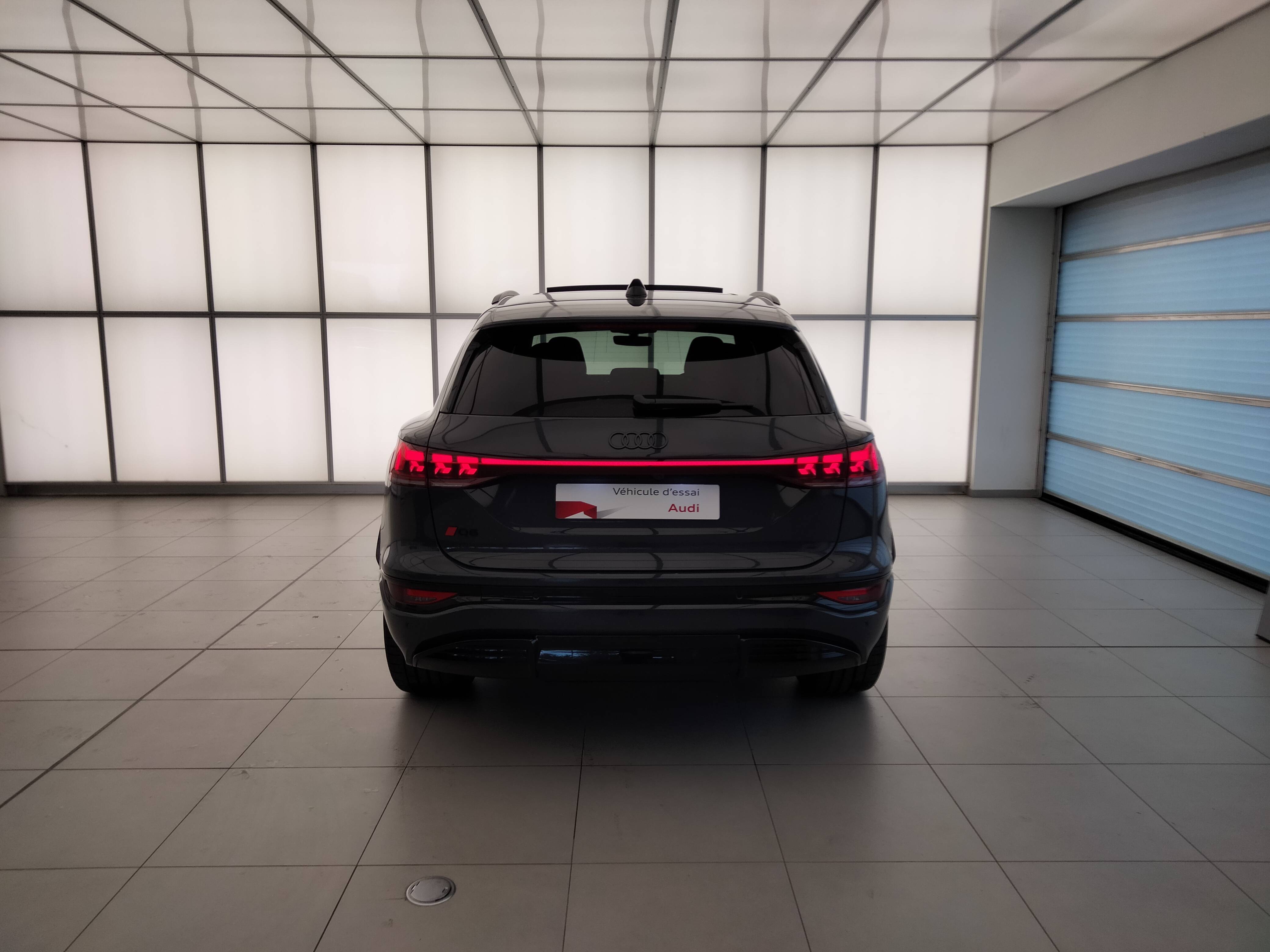 AUDI Q6 E-TRON
