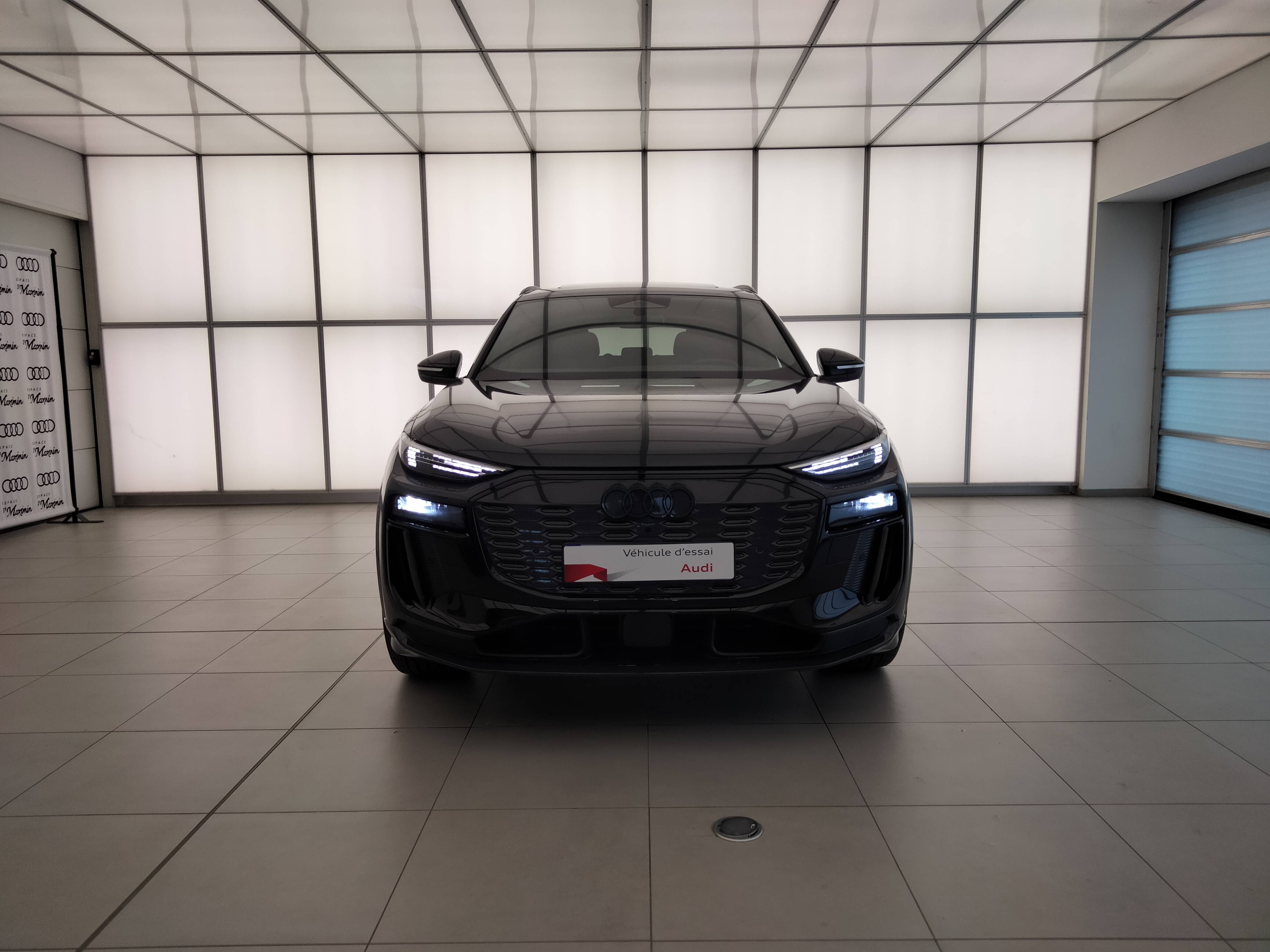 AUDI Q6 E-TRON