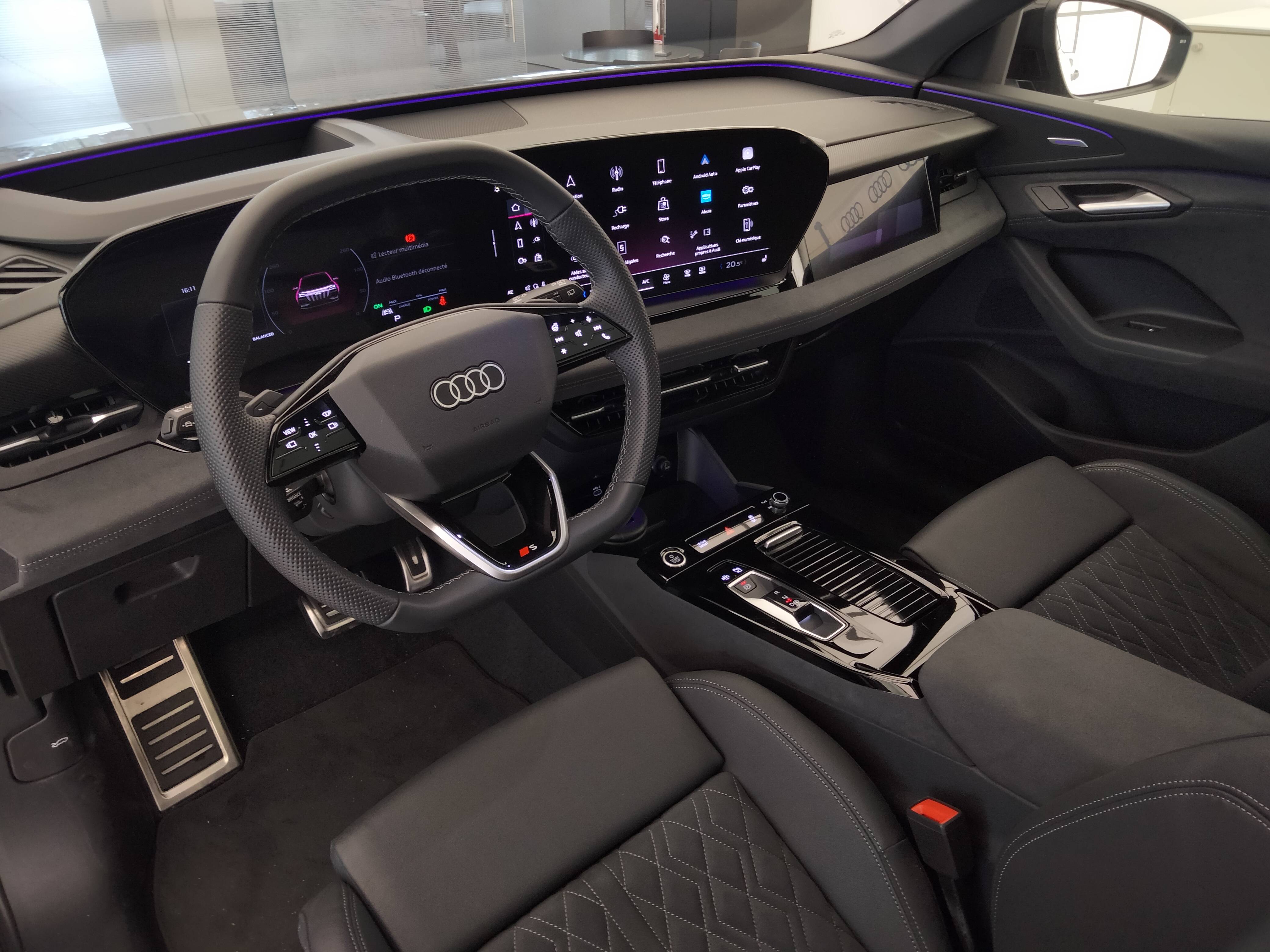AUDI Q6 E-TRON