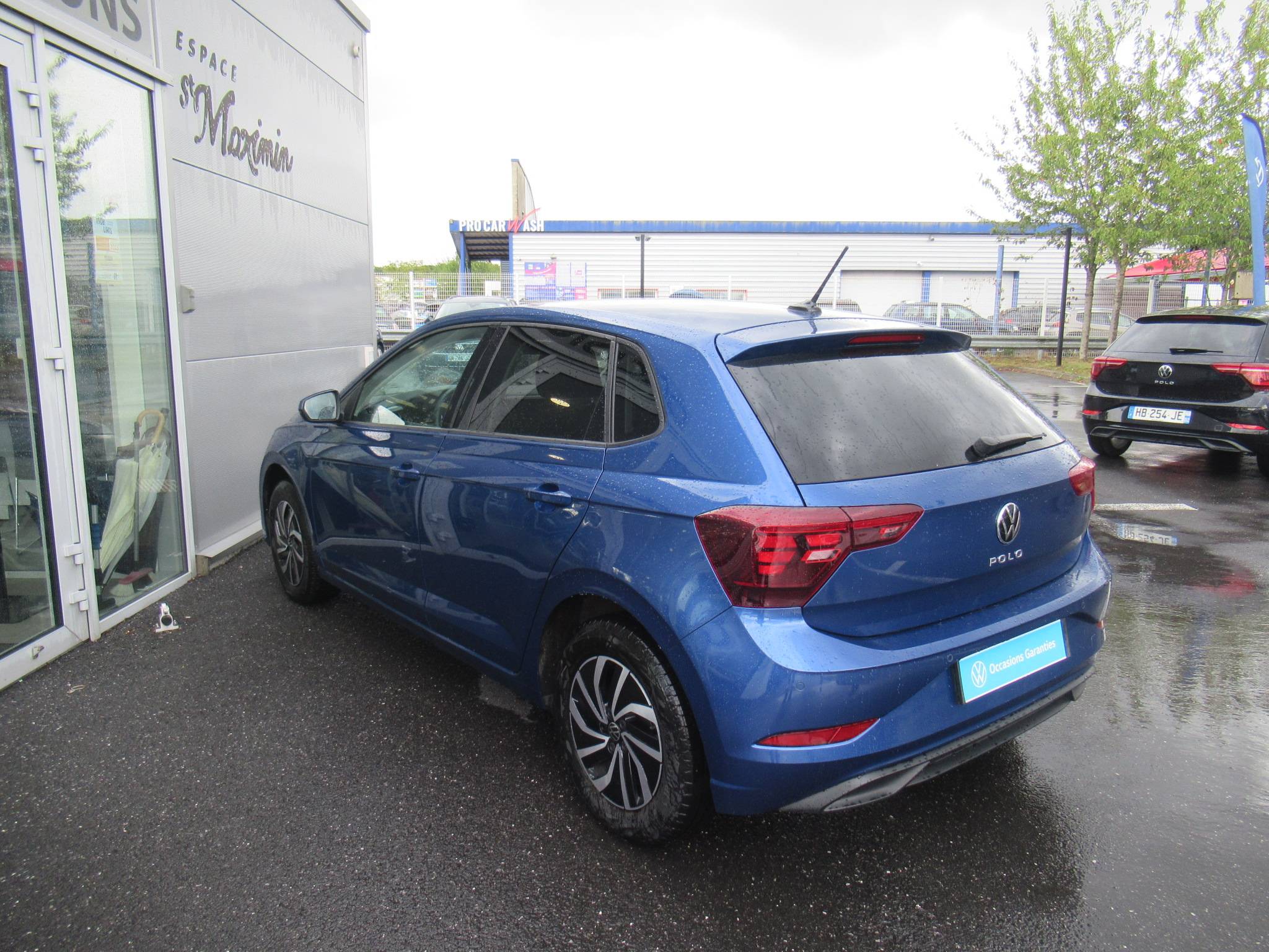 VOLKSWAGEN POLO