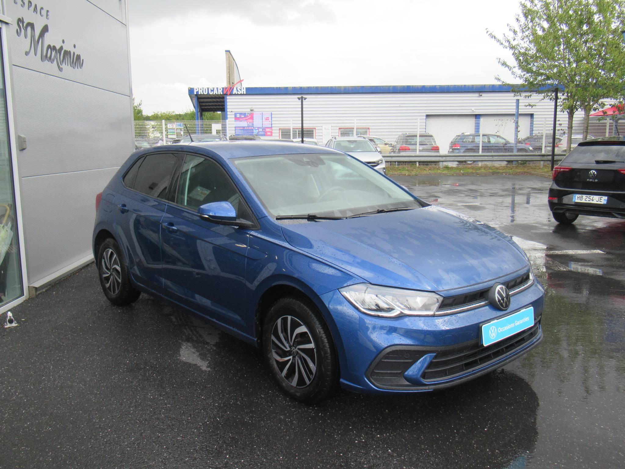 VOLKSWAGEN POLO