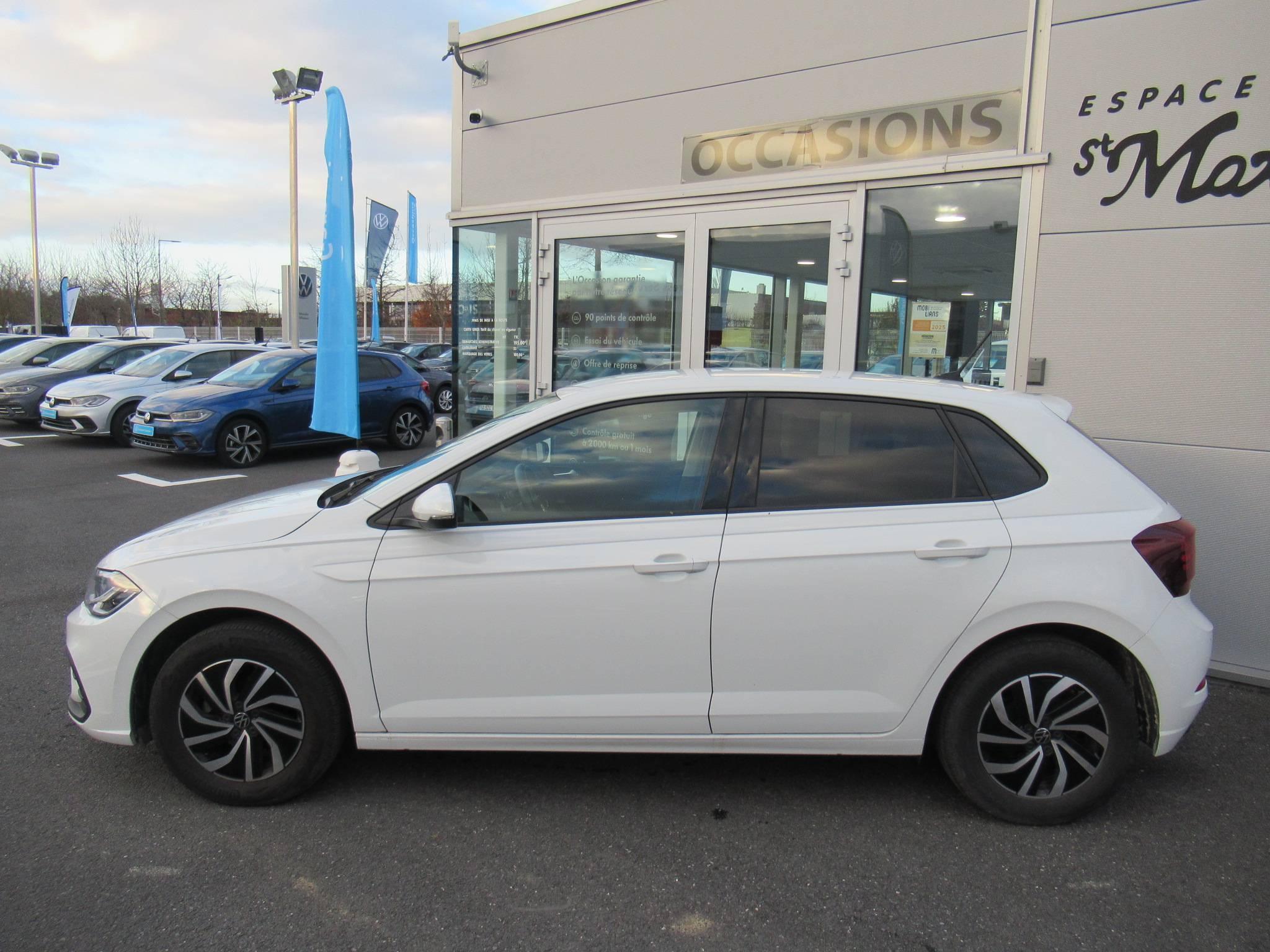 VOLKSWAGEN POLO