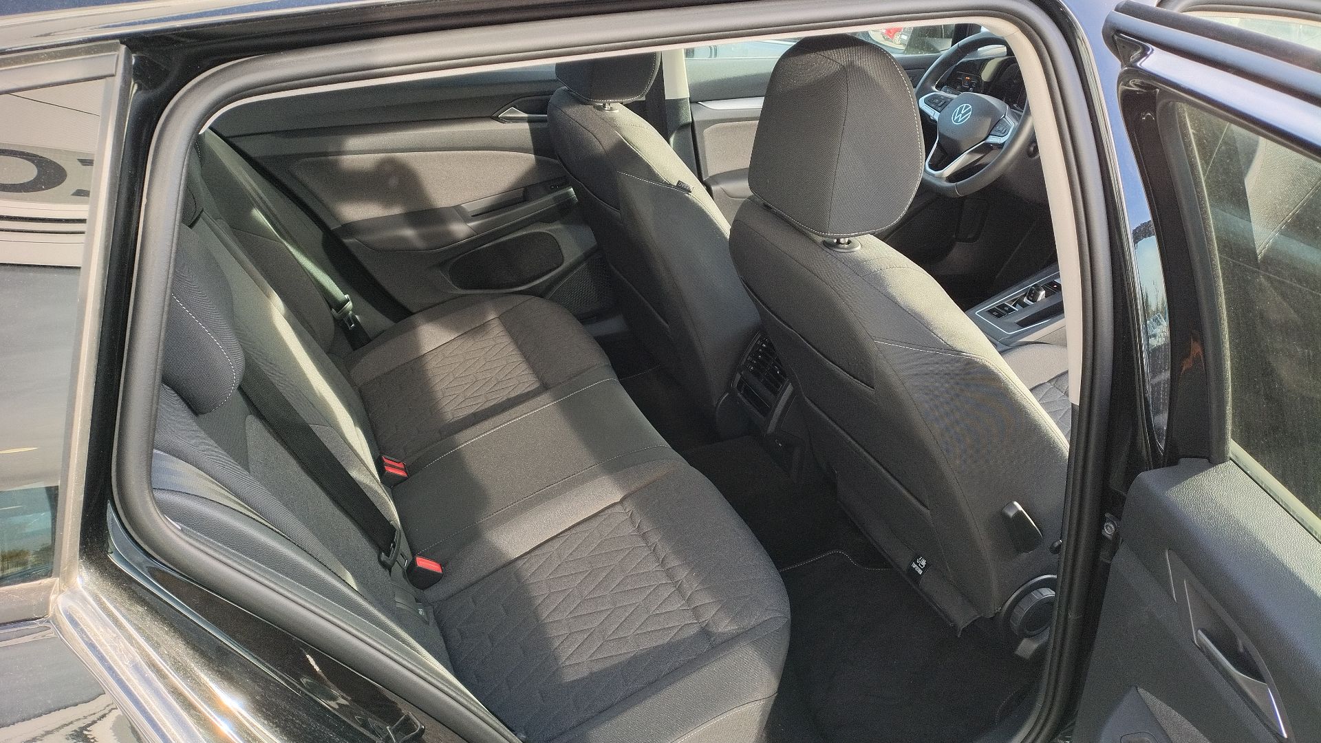VOLKSWAGEN GOLF SW