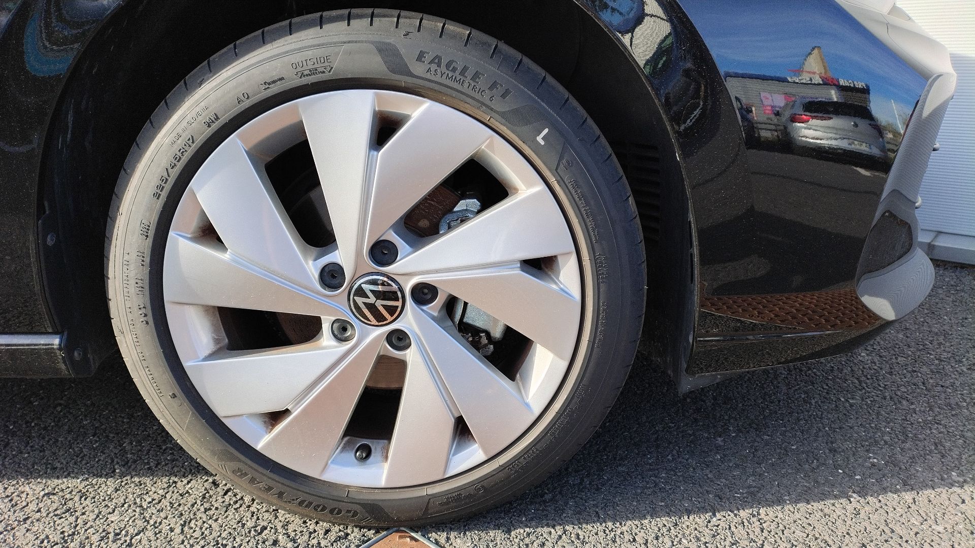 VOLKSWAGEN GOLF SW