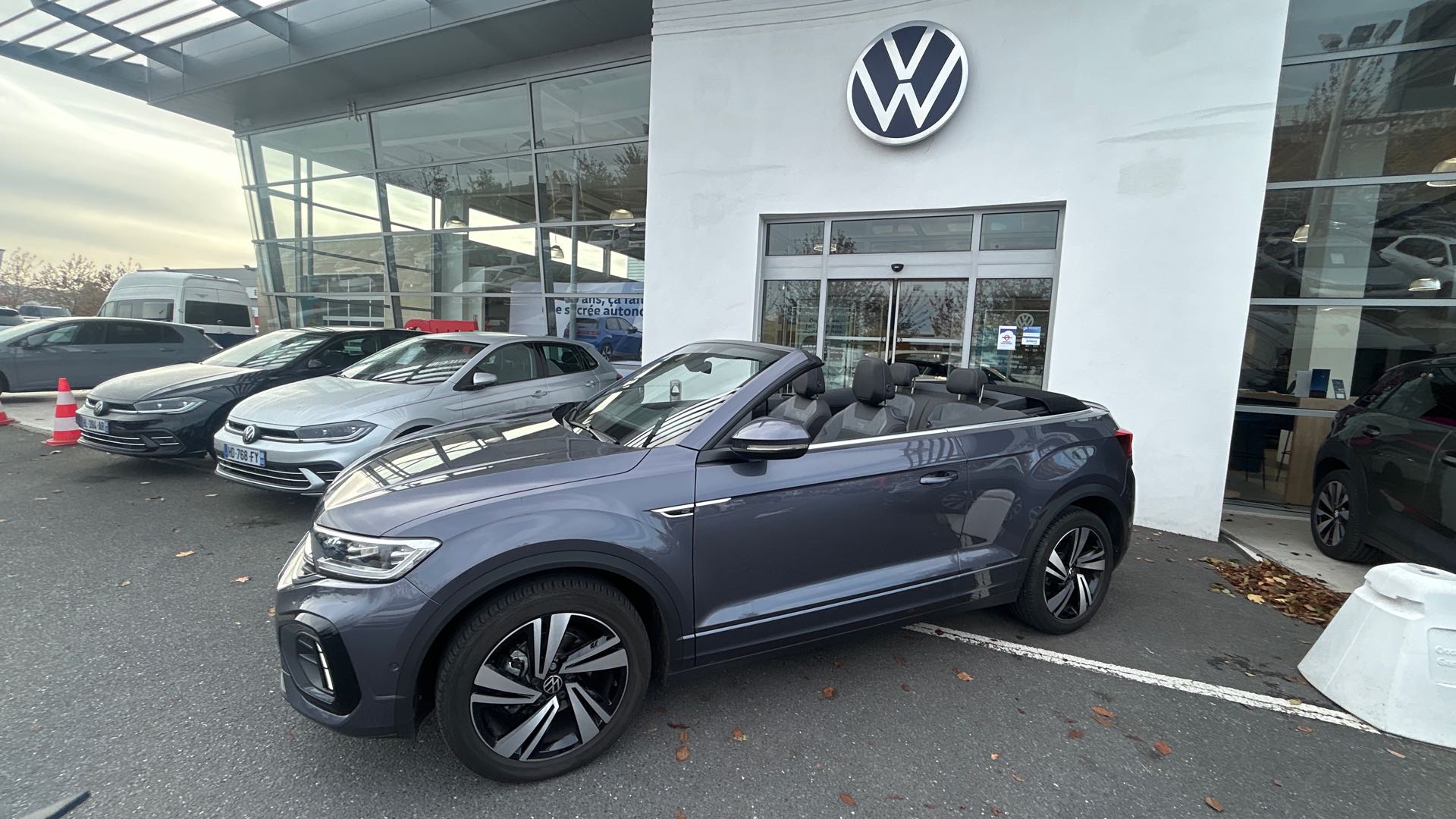 VOLKSWAGEN T-ROC CABRIOLET