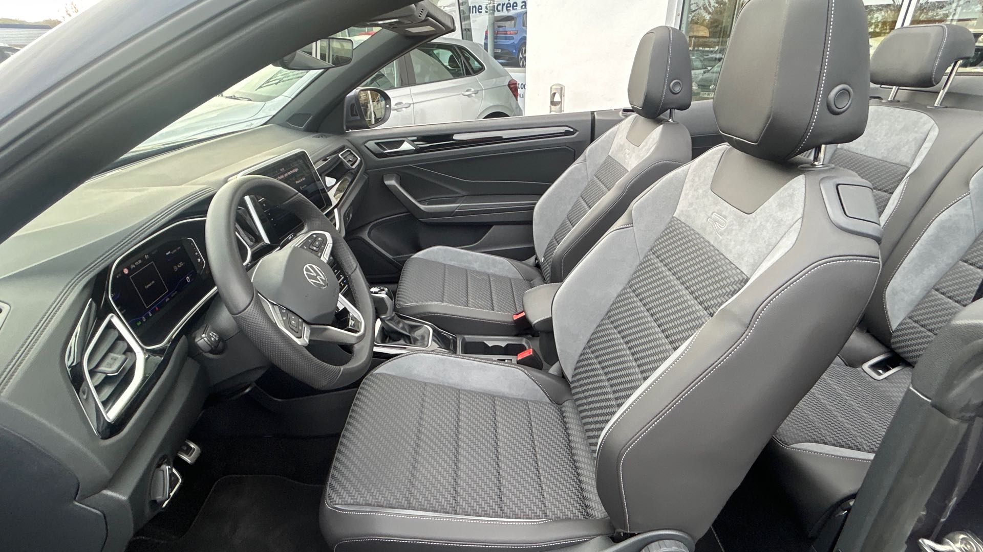 VOLKSWAGEN T-ROC CABRIOLET